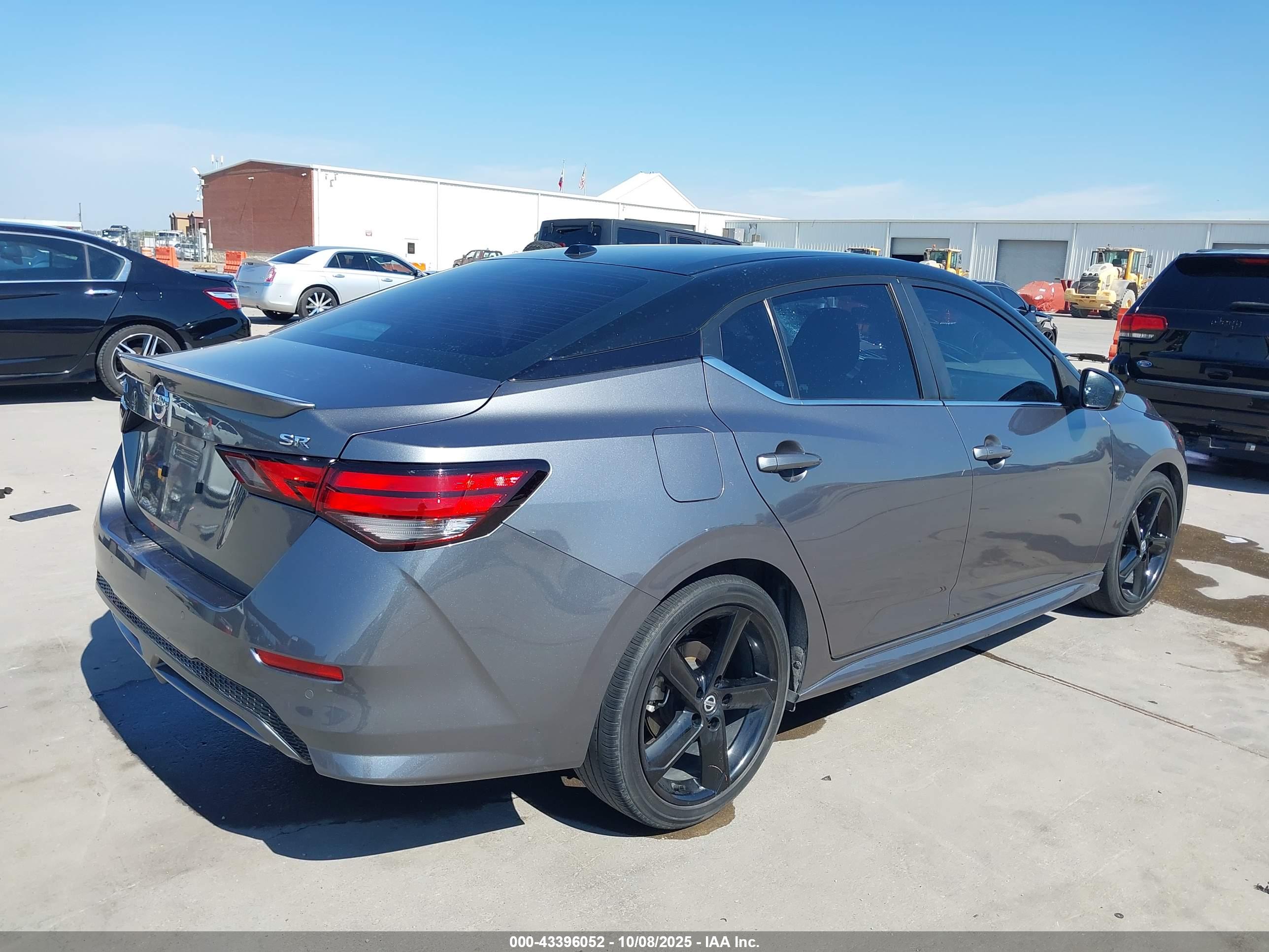 NISSAN SENTRA image 4