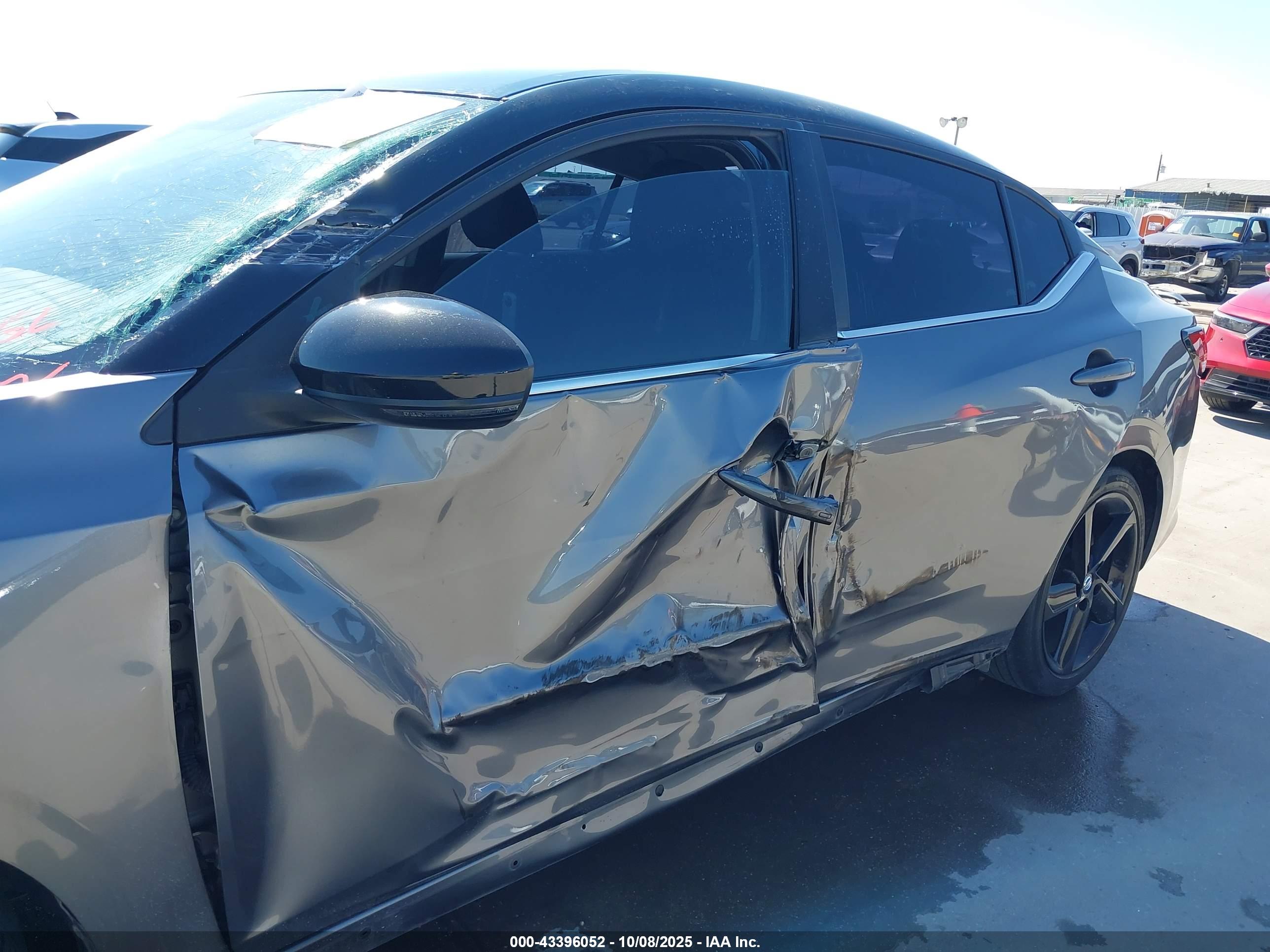 NISSAN SENTRA image 6