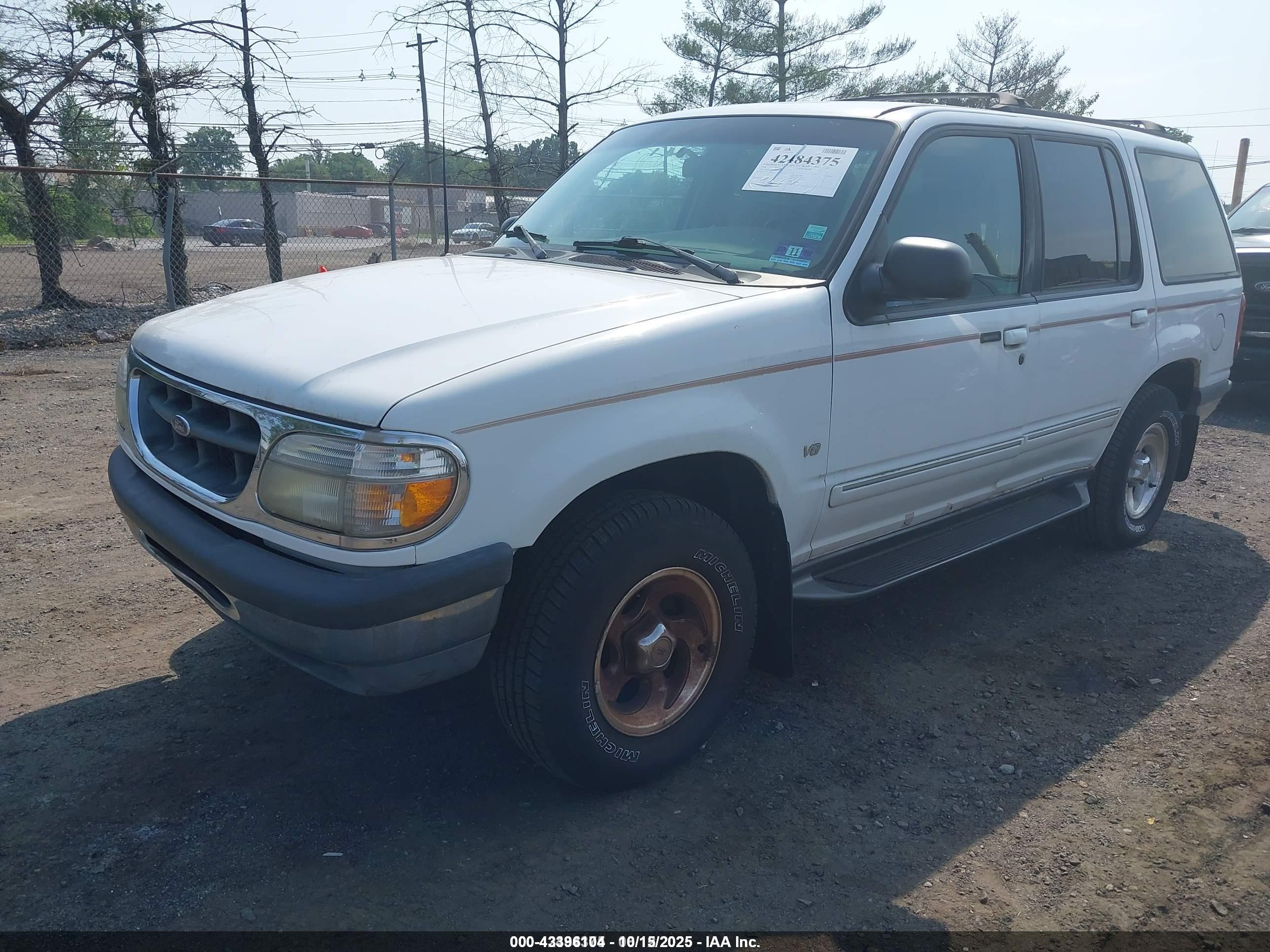 FORD EXPLORER image 2
