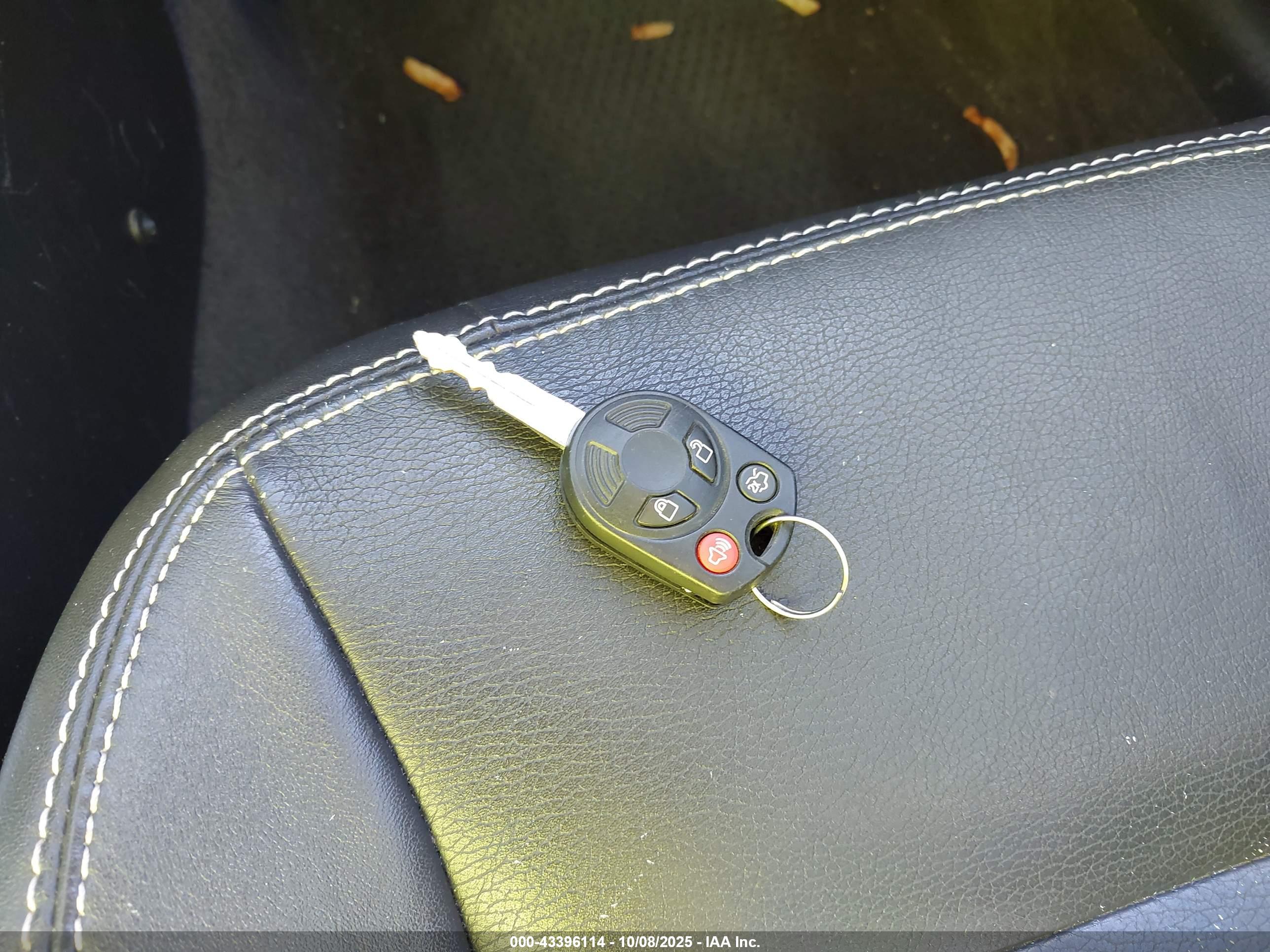 FORD FUSION image 11