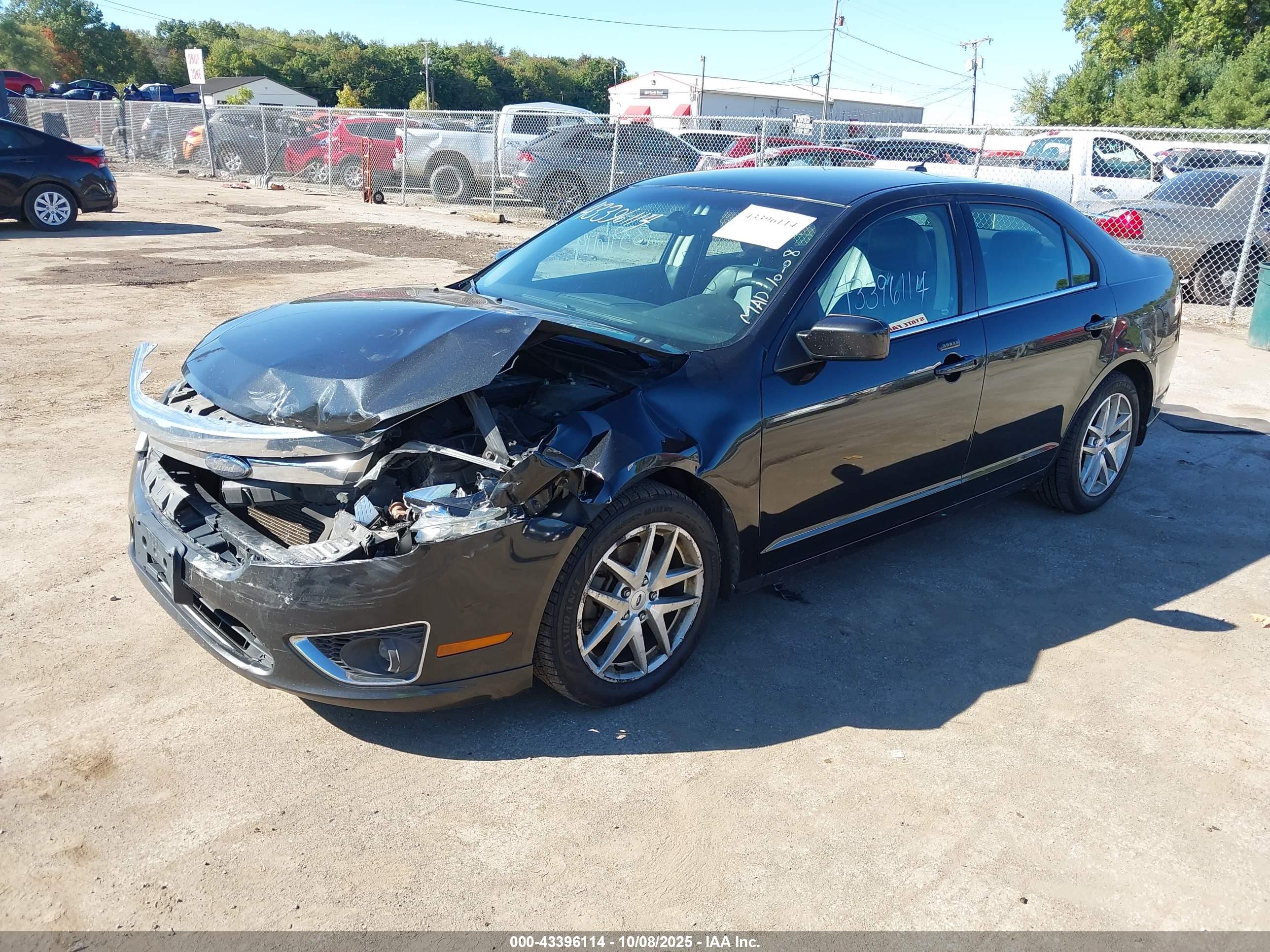 FORD FUSION image 2