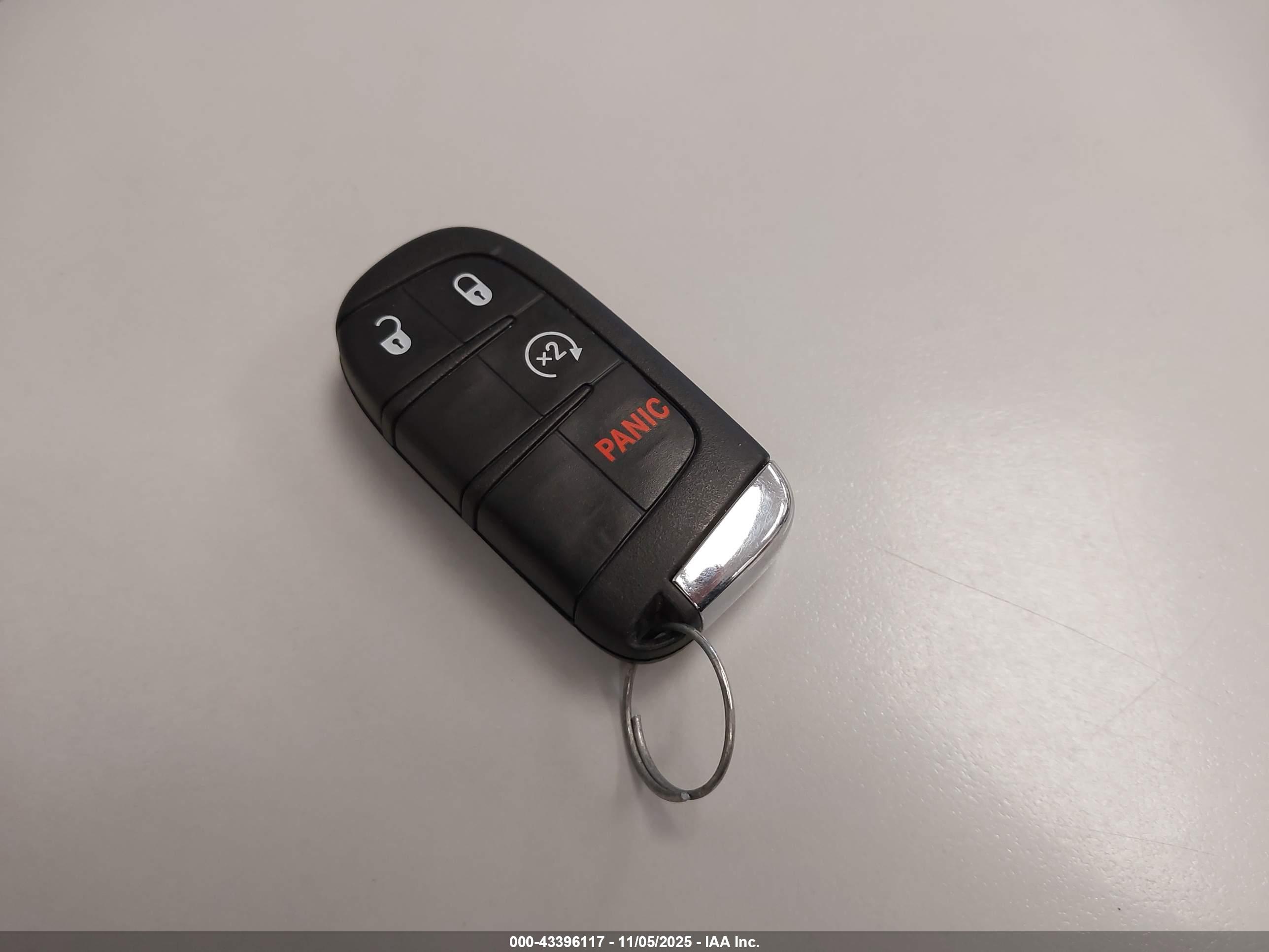 JEEP RENEGADE image 11