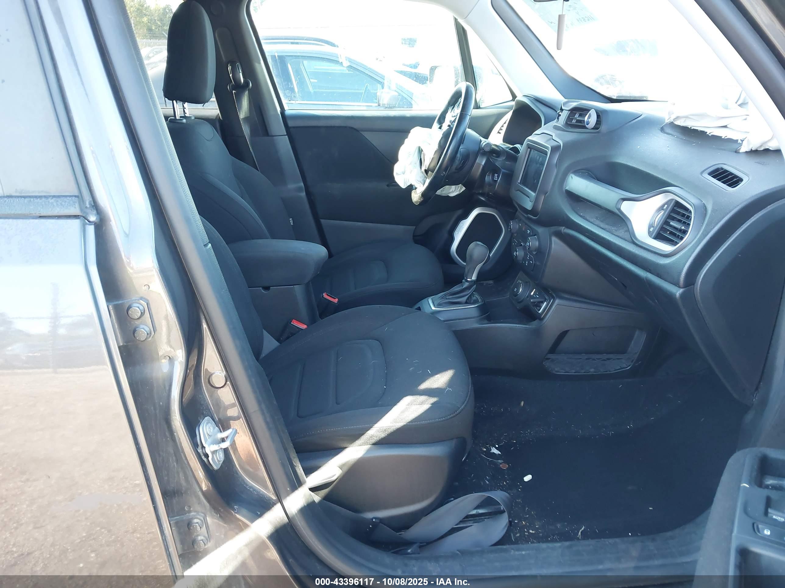 JEEP RENEGADE image 5