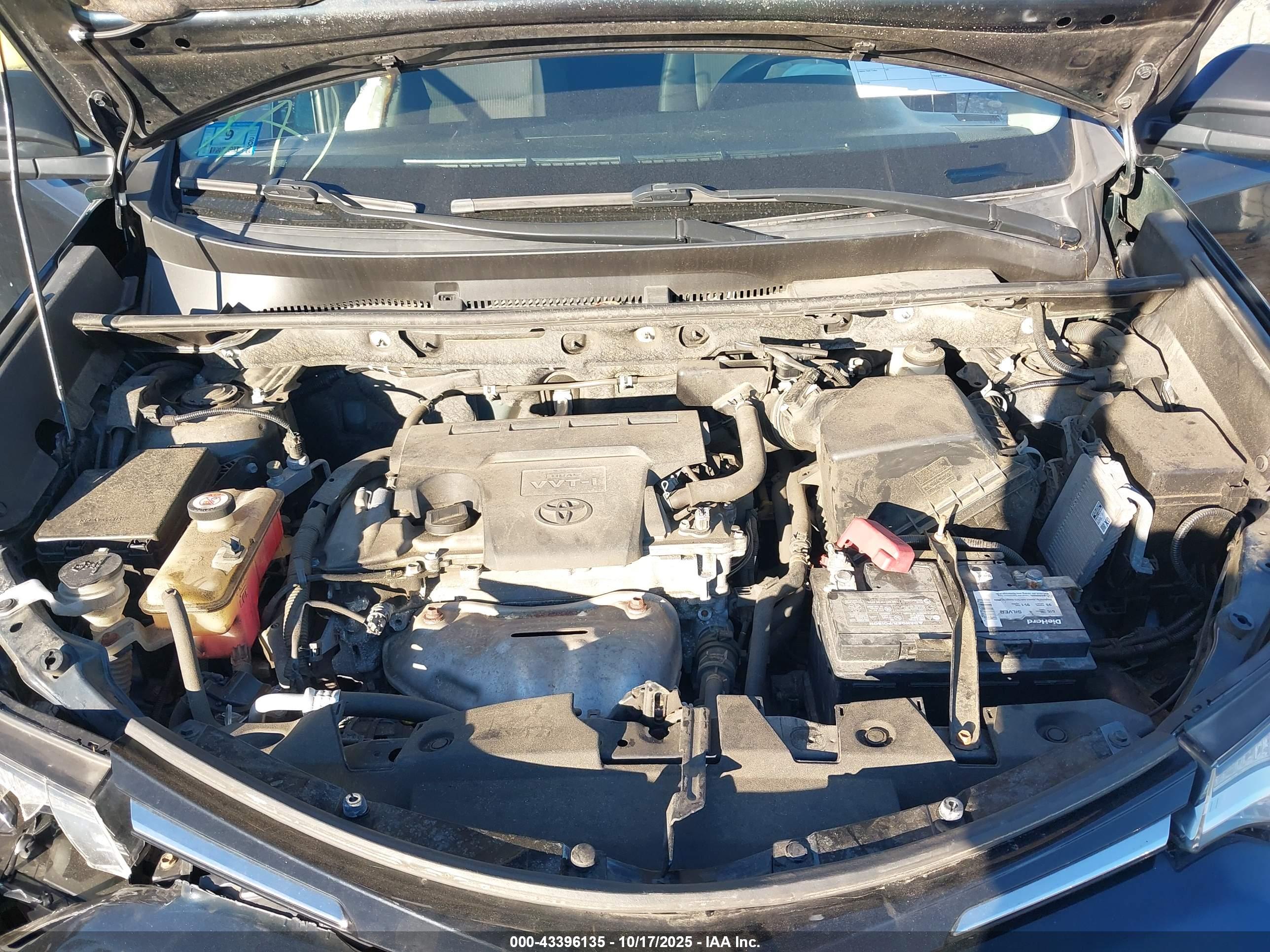 TOYOTA RAV4 image 10