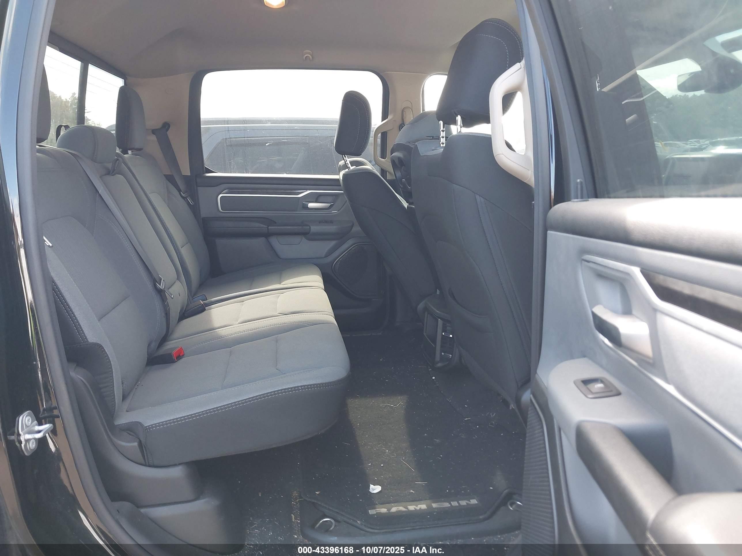 RAM 1500 image 8