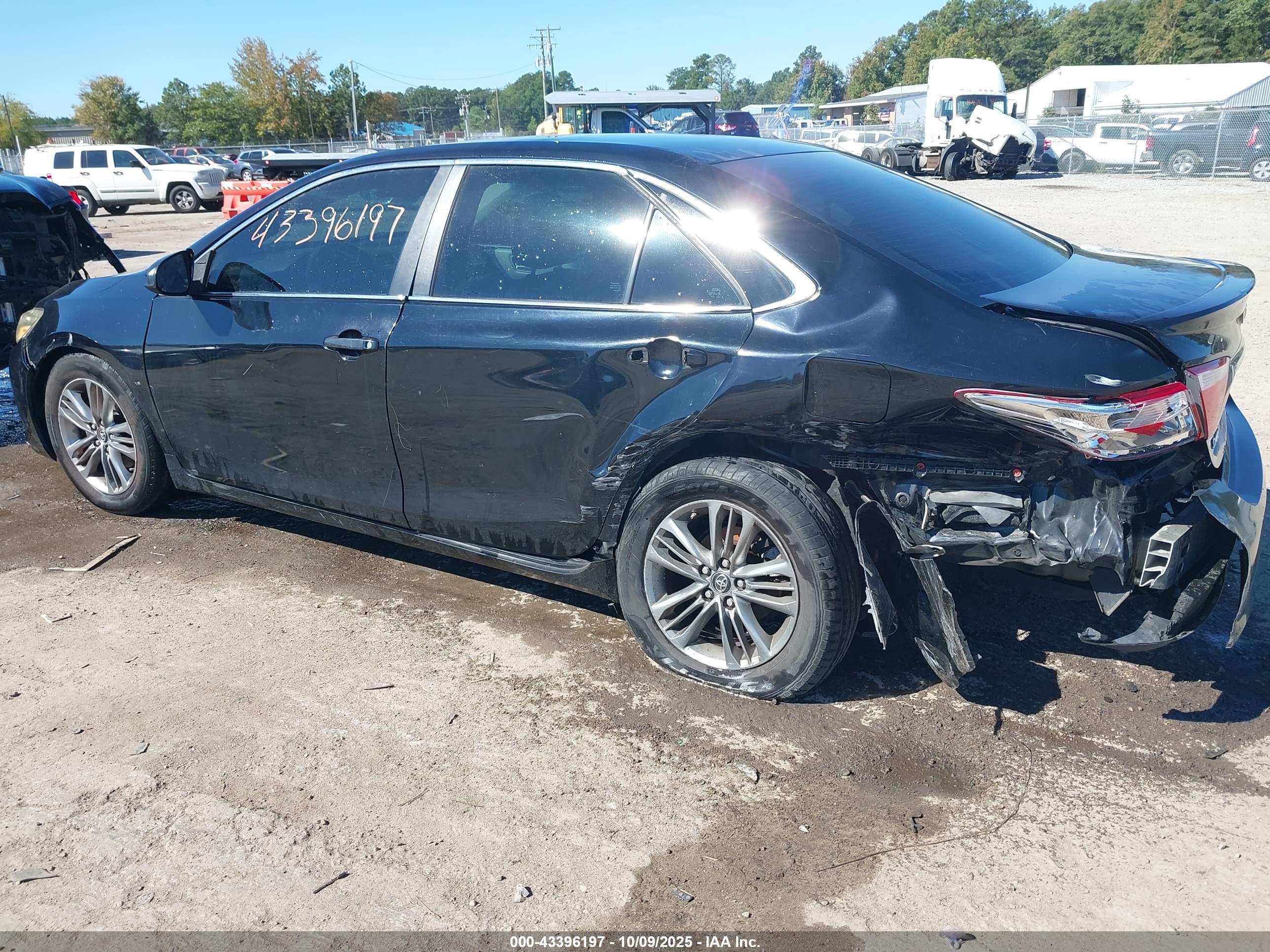 TOYOTA CAMRY image 6