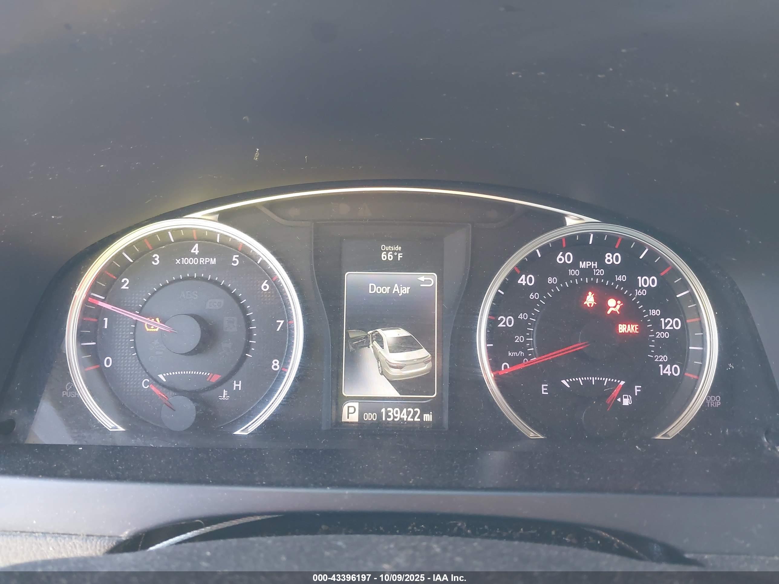 TOYOTA CAMRY image 7