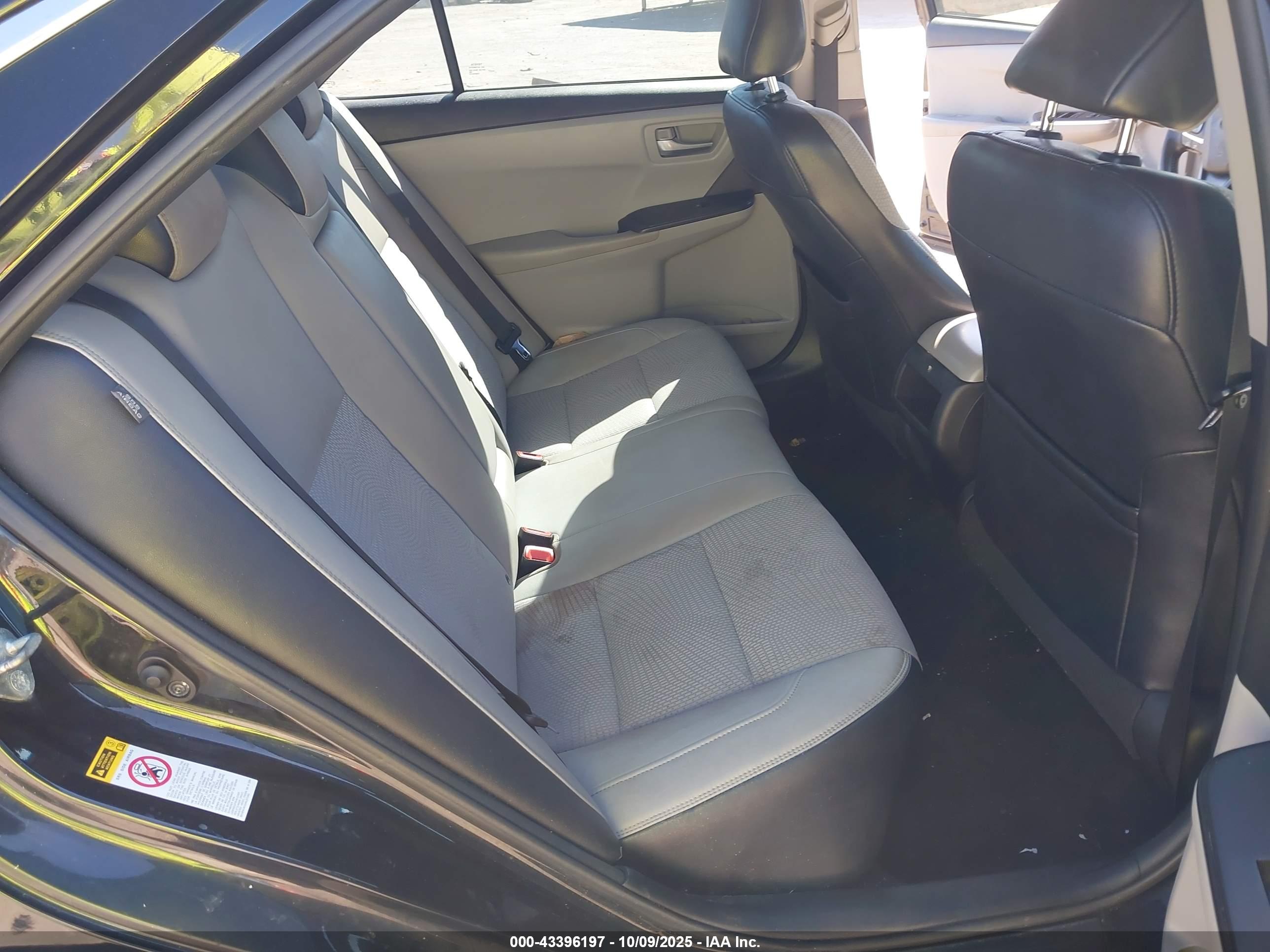 TOYOTA CAMRY image 8