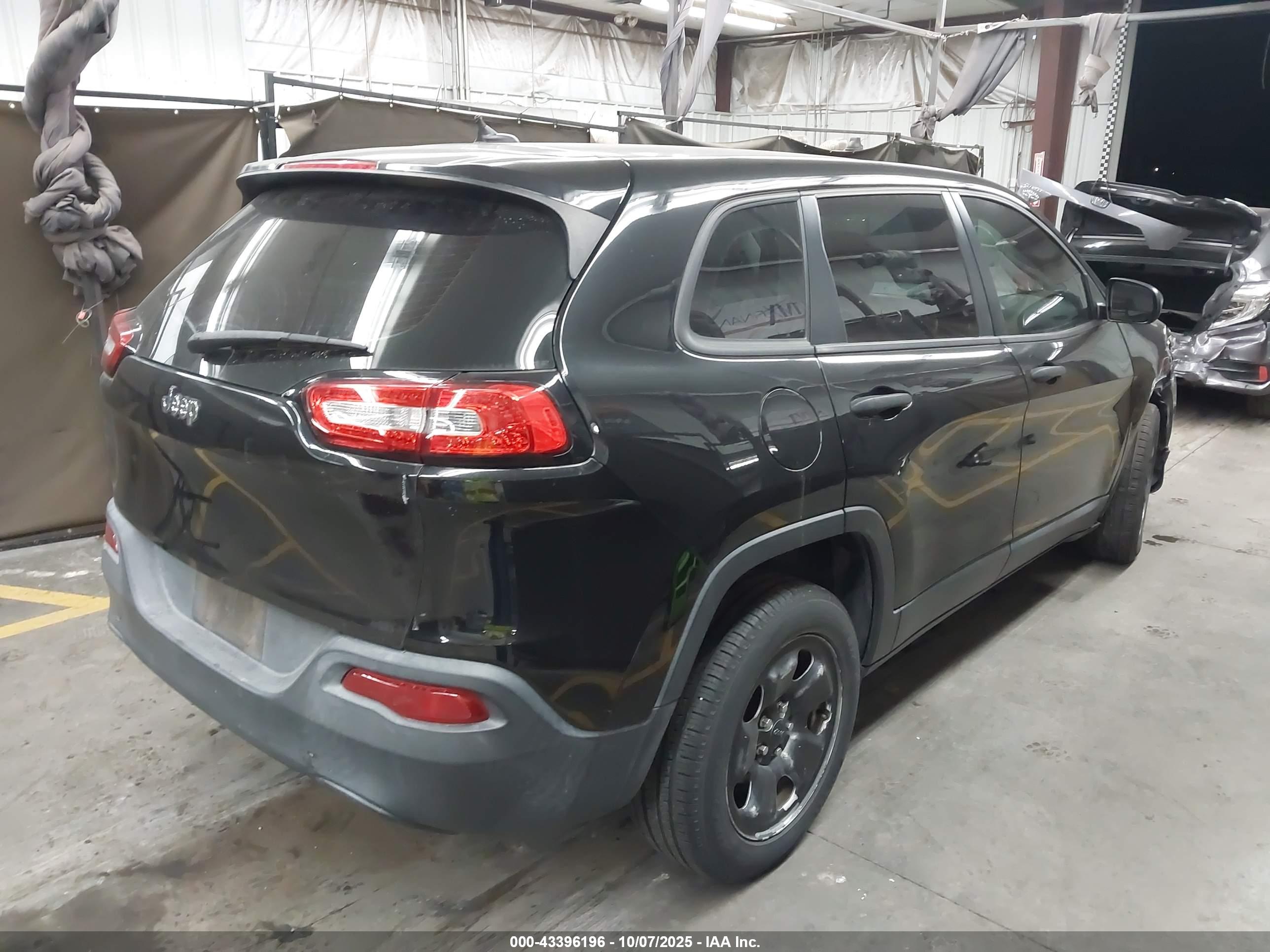 JEEP CHEROKEE image 4