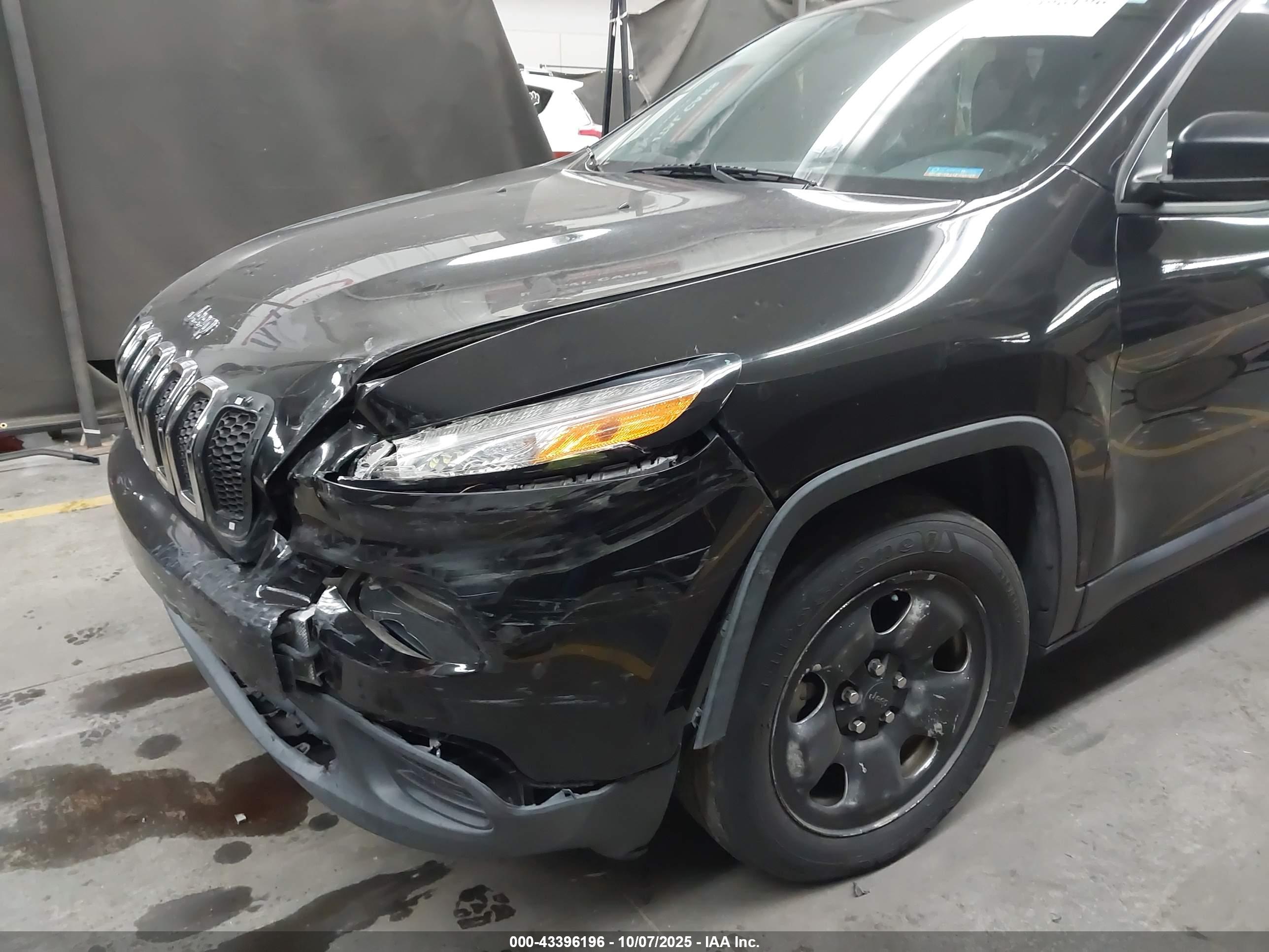 JEEP CHEROKEE image 6