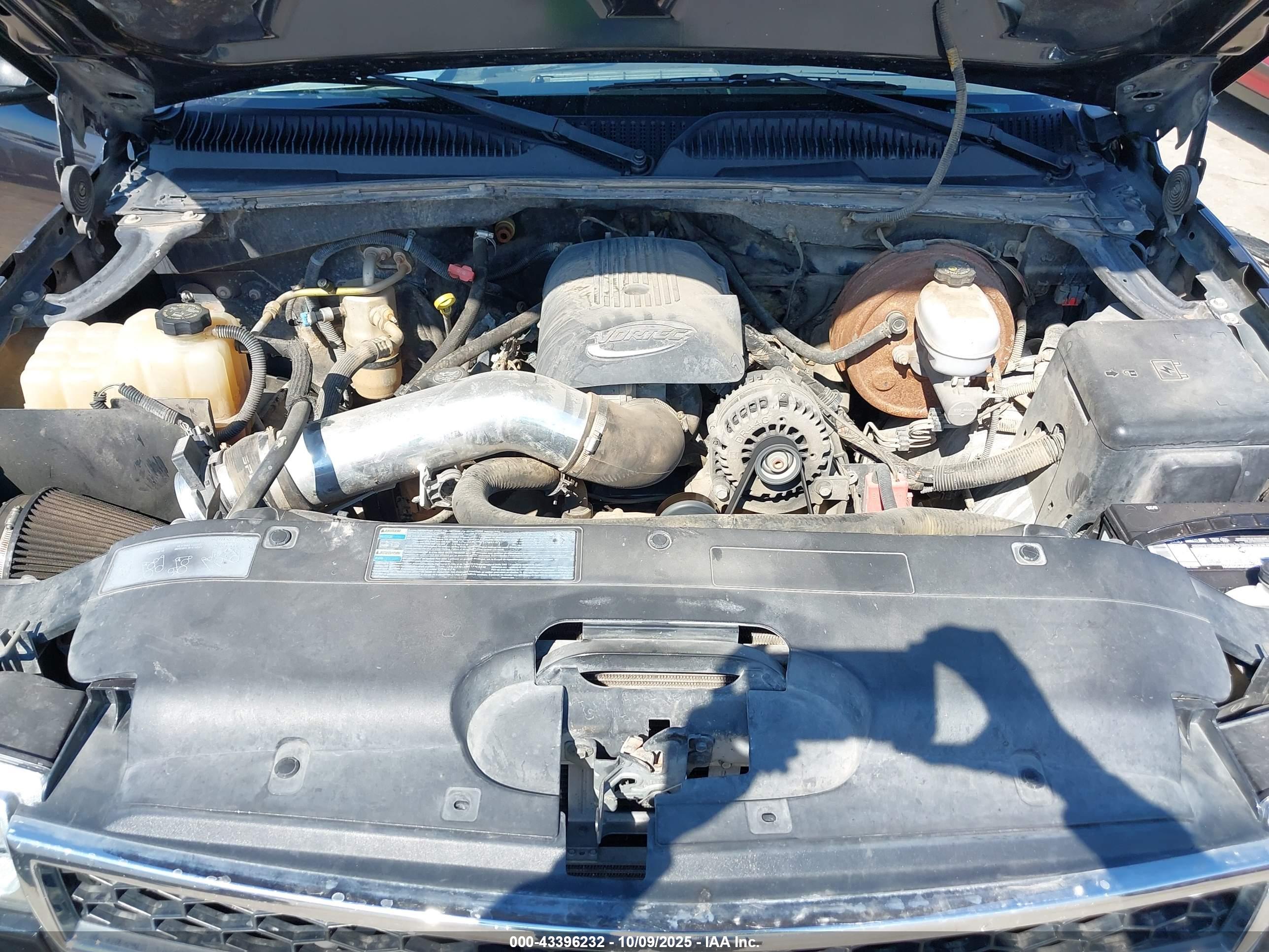 CHEVROLET SILVERADO image 10