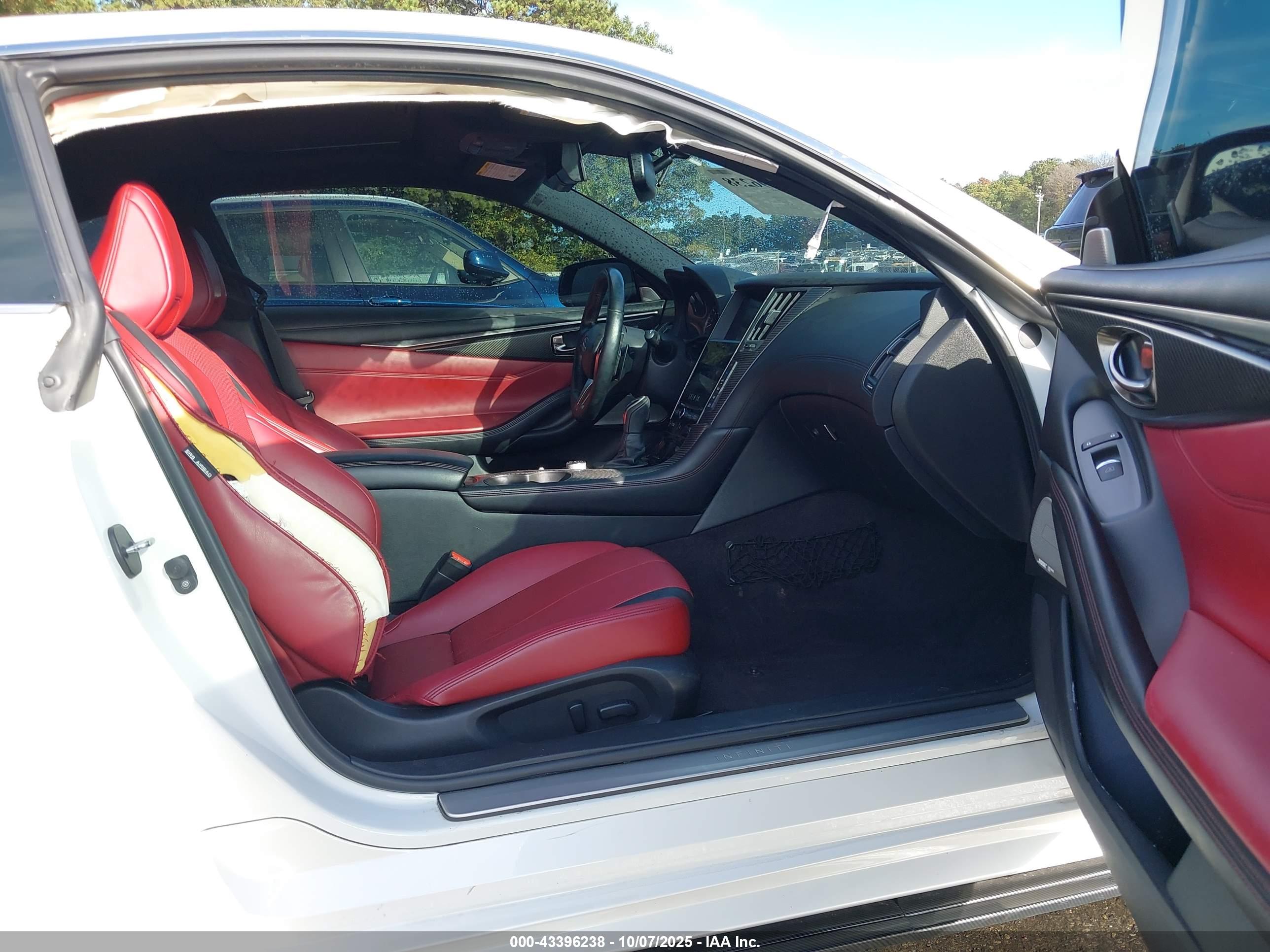 INFINITI Q60 image 5