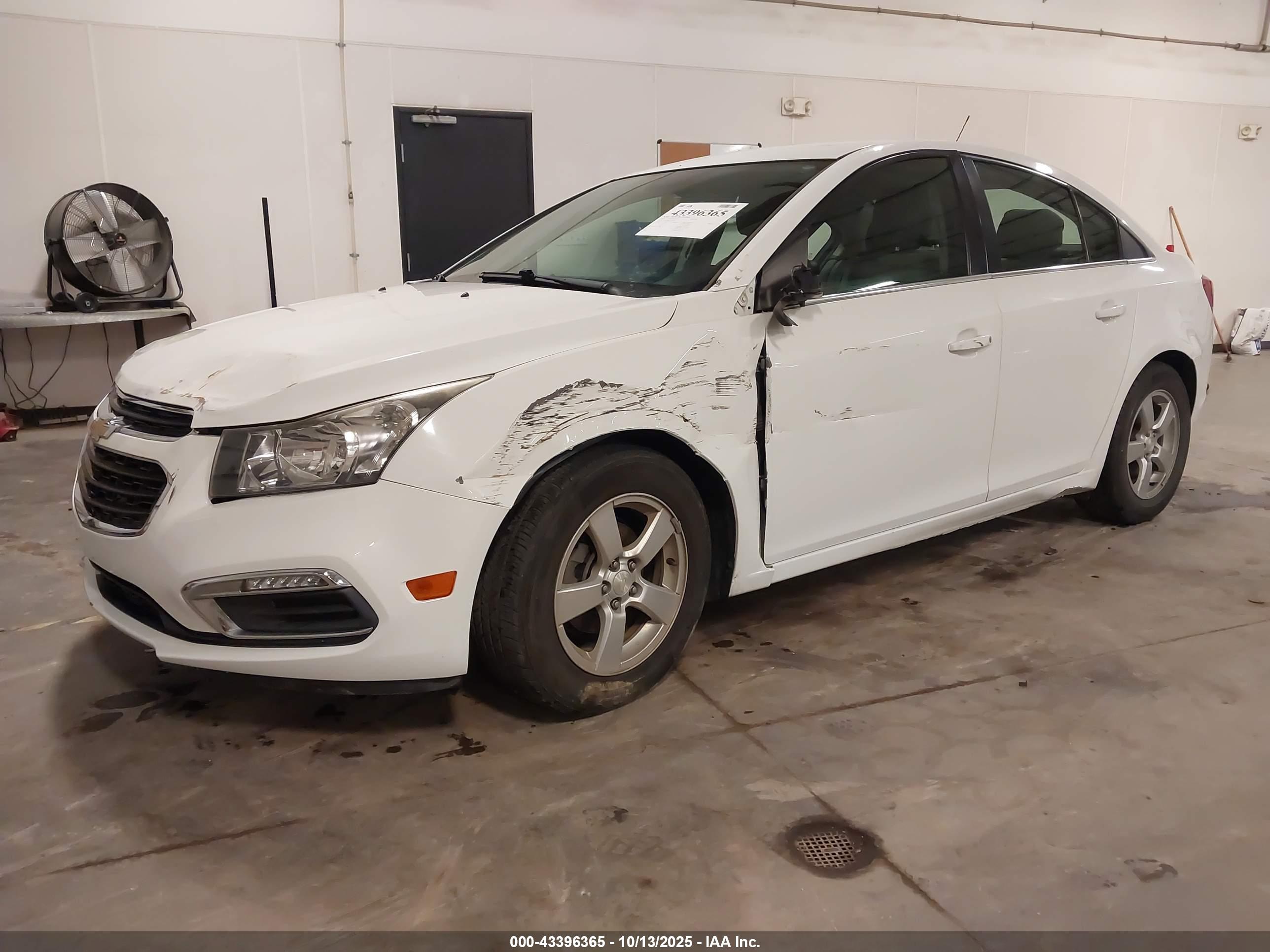 CHEVROLET CRUZE image 2