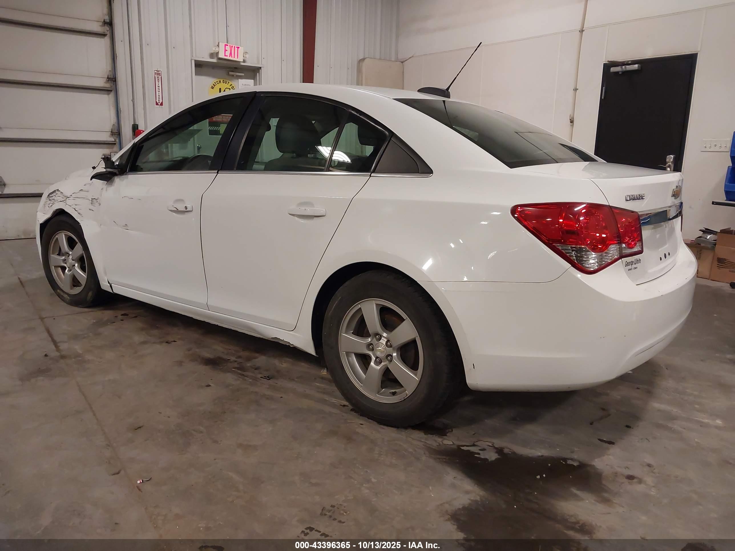 CHEVROLET CRUZE image 3