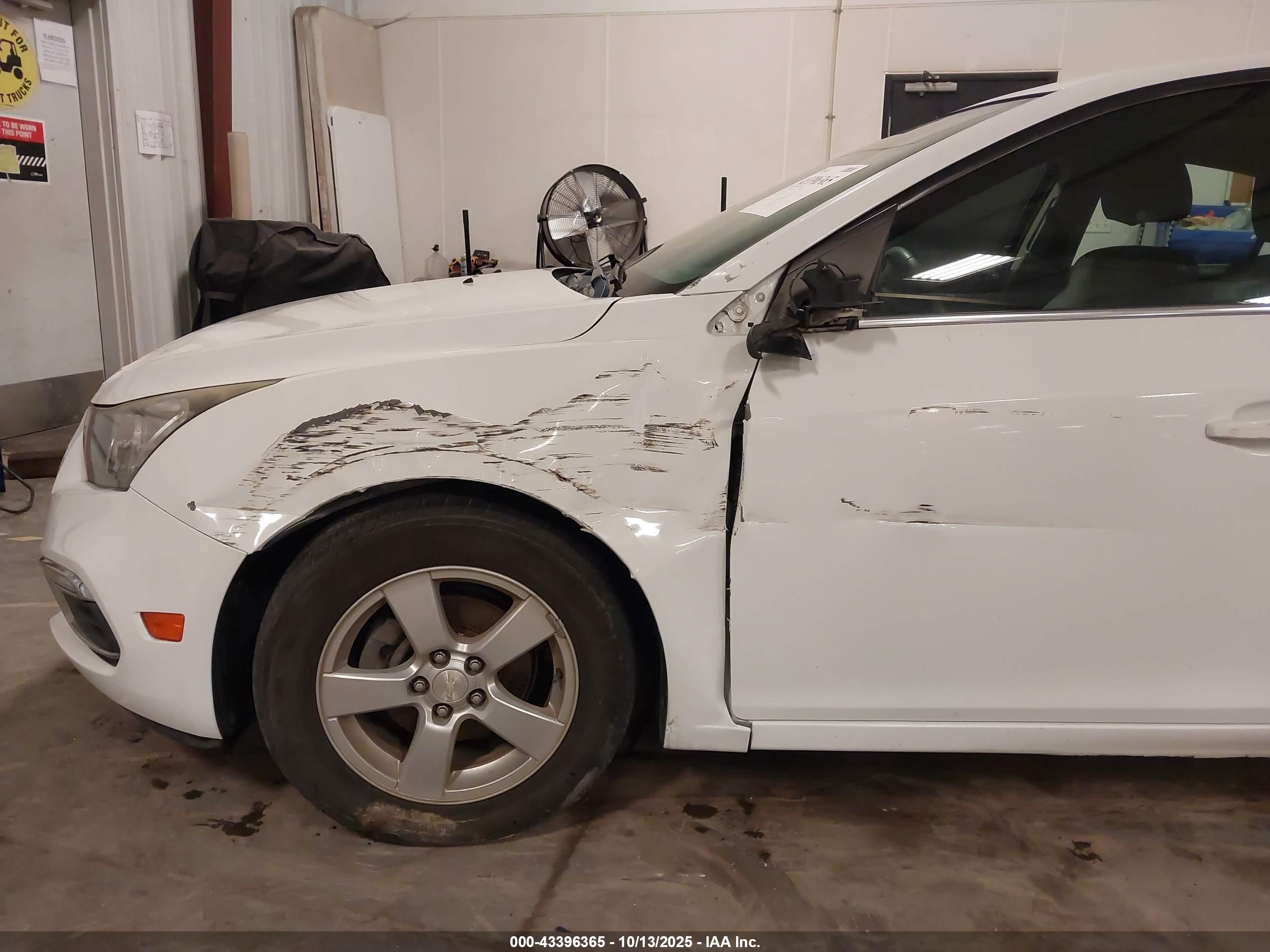 CHEVROLET CRUZE image 6