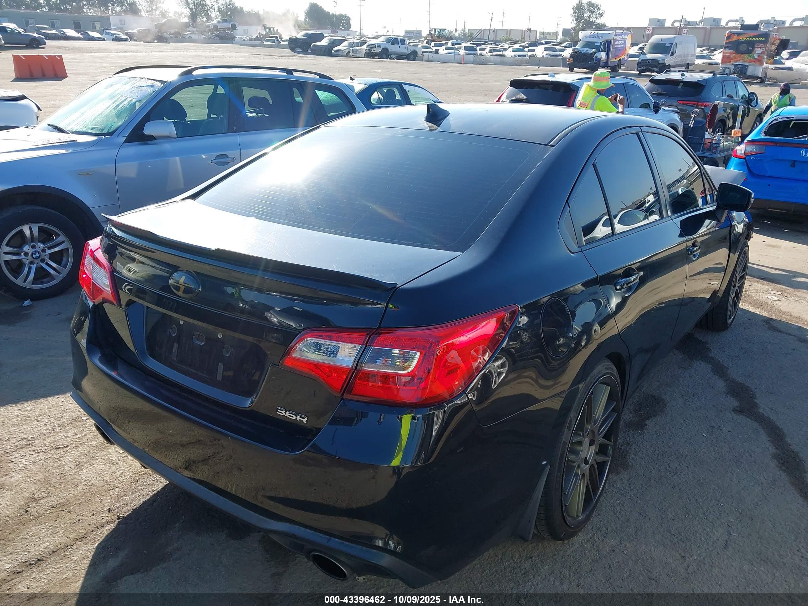 SUBARU LEGACY image 4