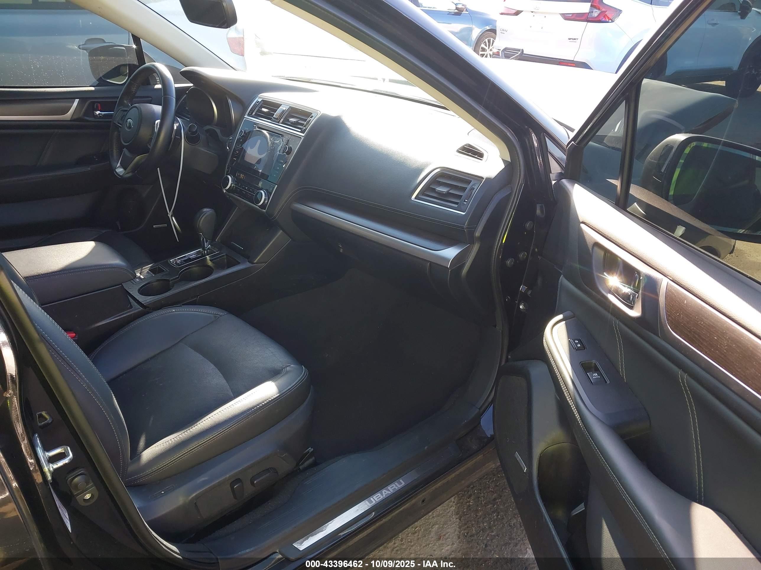 SUBARU LEGACY image 5