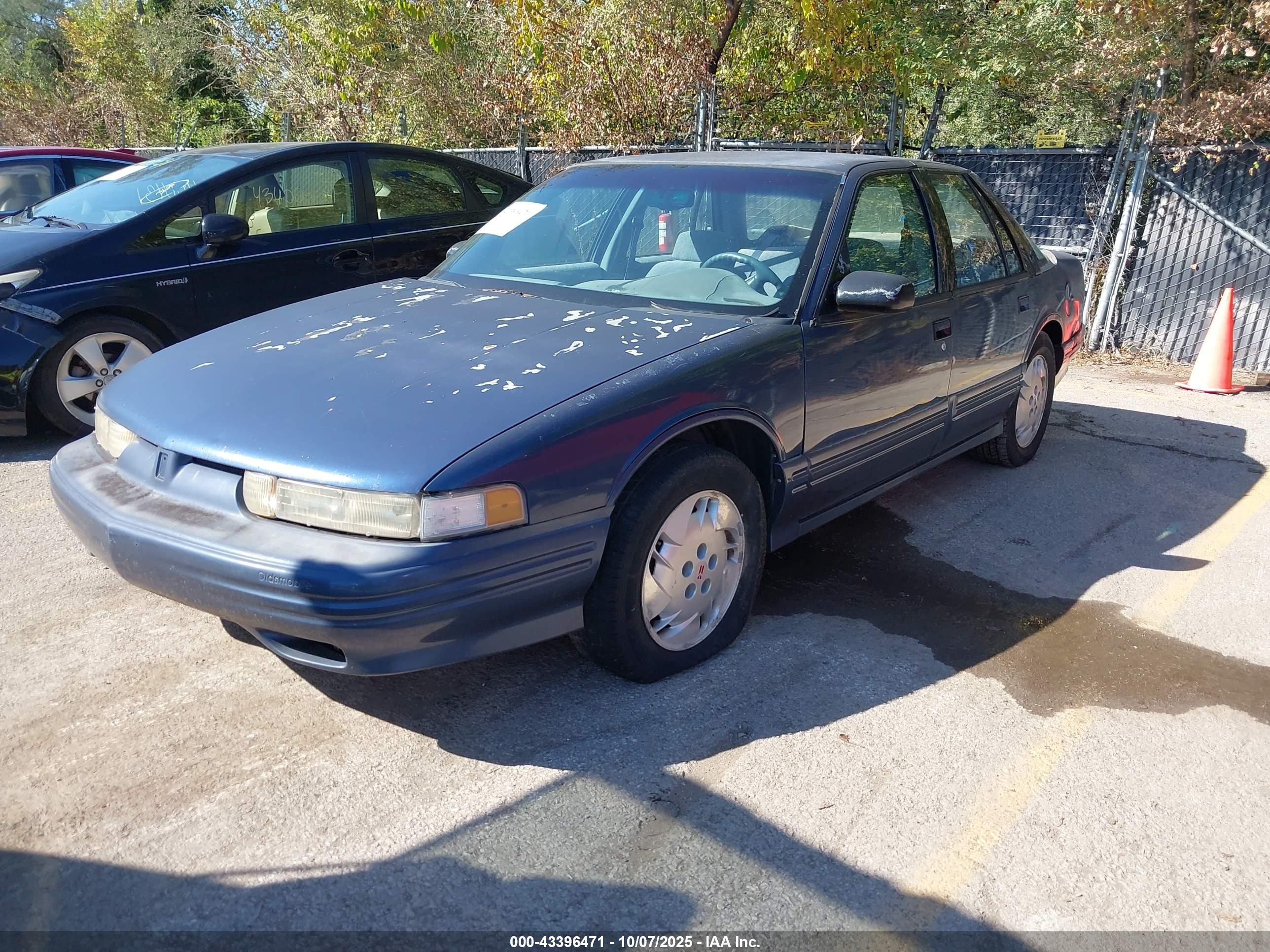 OLDSMOBILE CUTLASS image 2