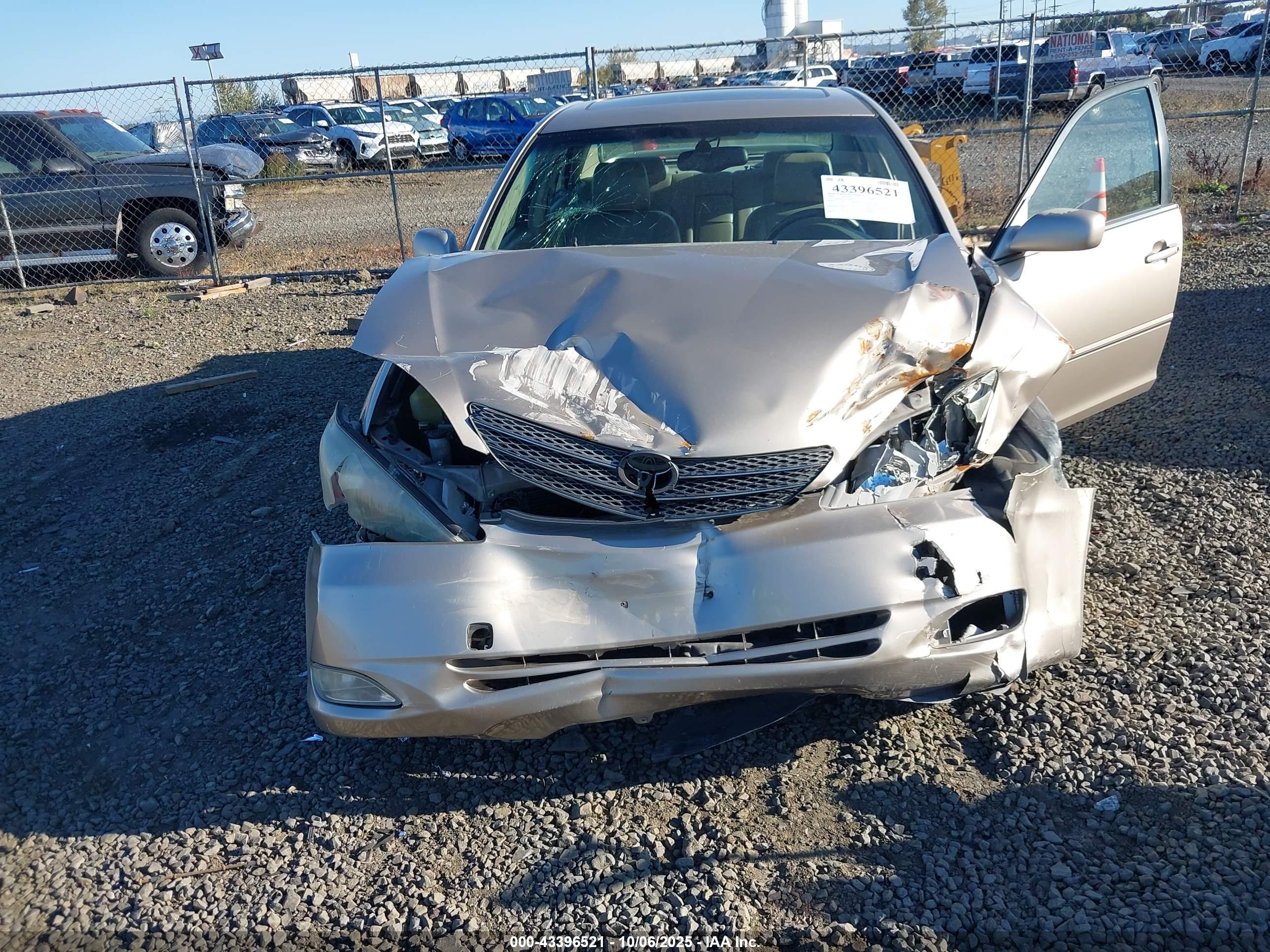 TOYOTA CAMRY image 6