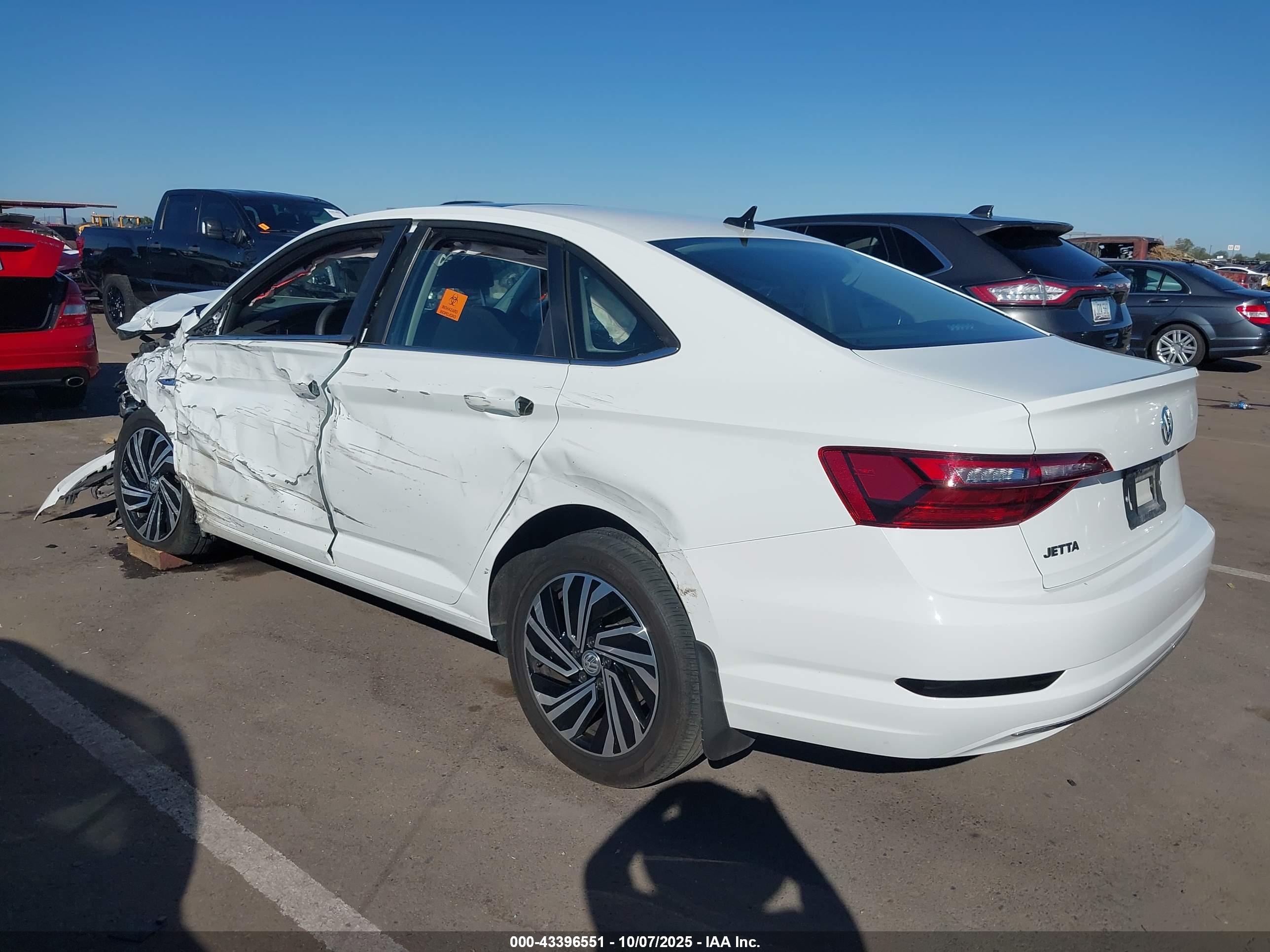 VOLKSWAGEN JETTA image 3