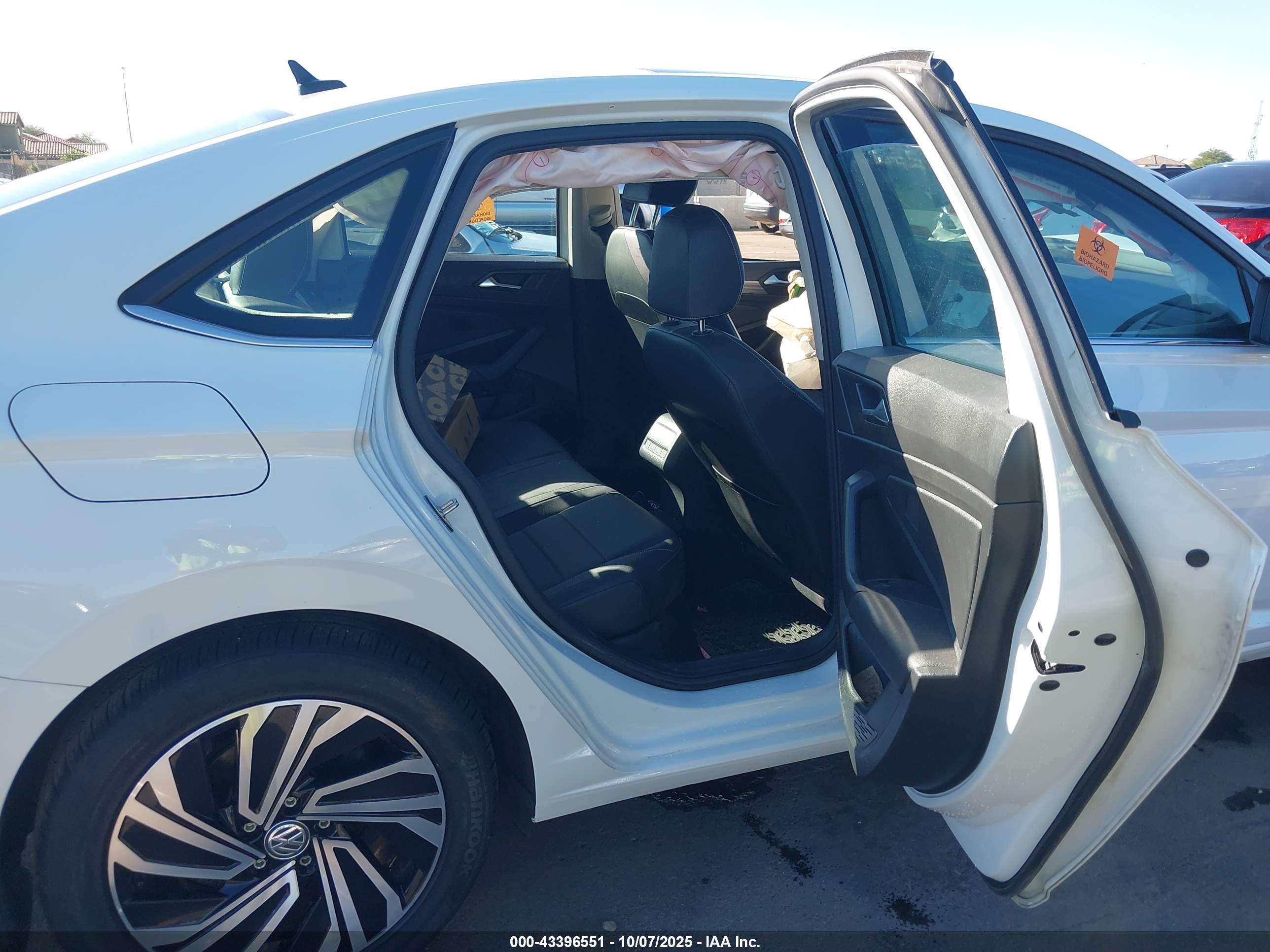 VOLKSWAGEN JETTA image 8