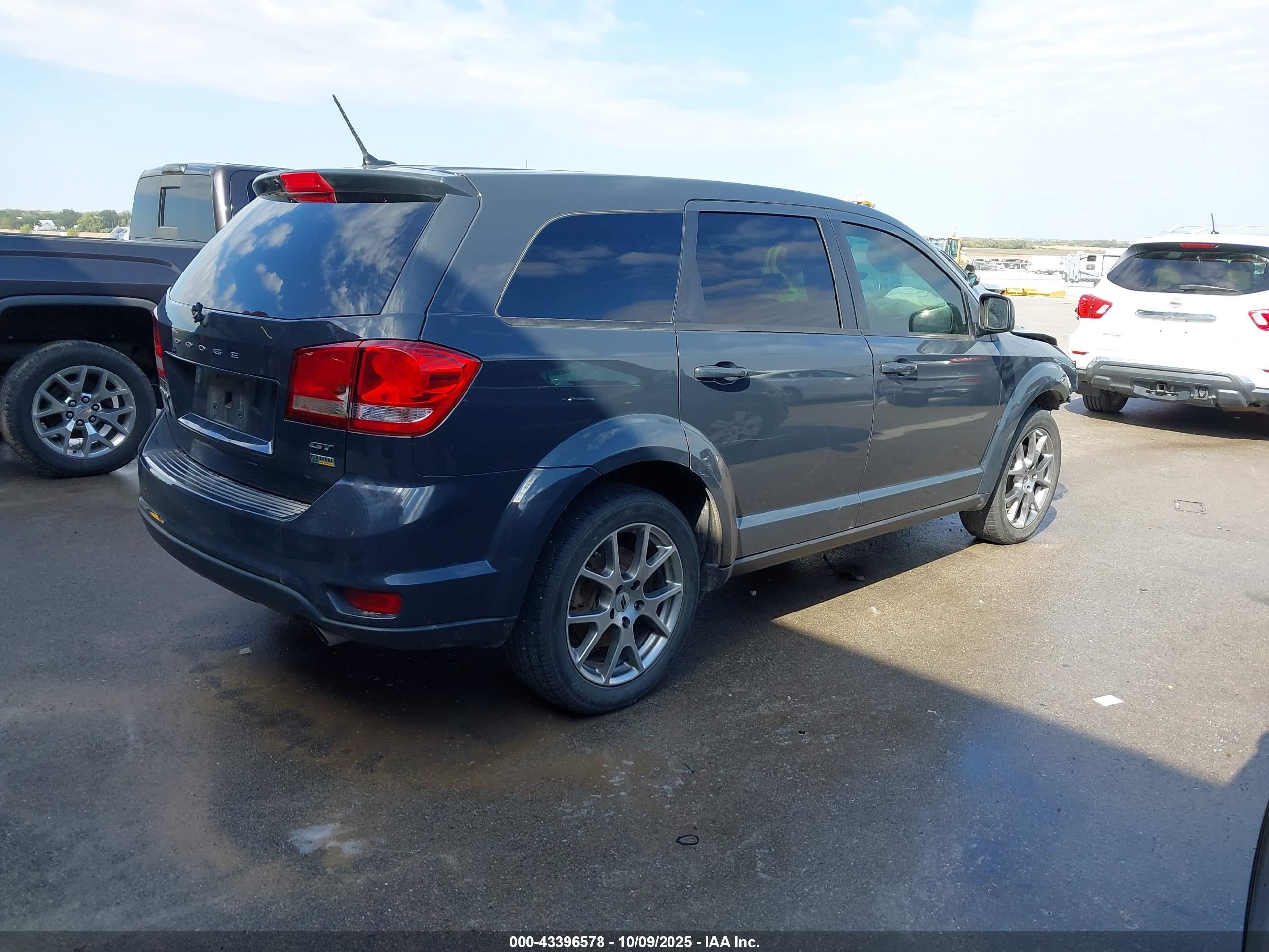 DODGE JOURNEY image 4