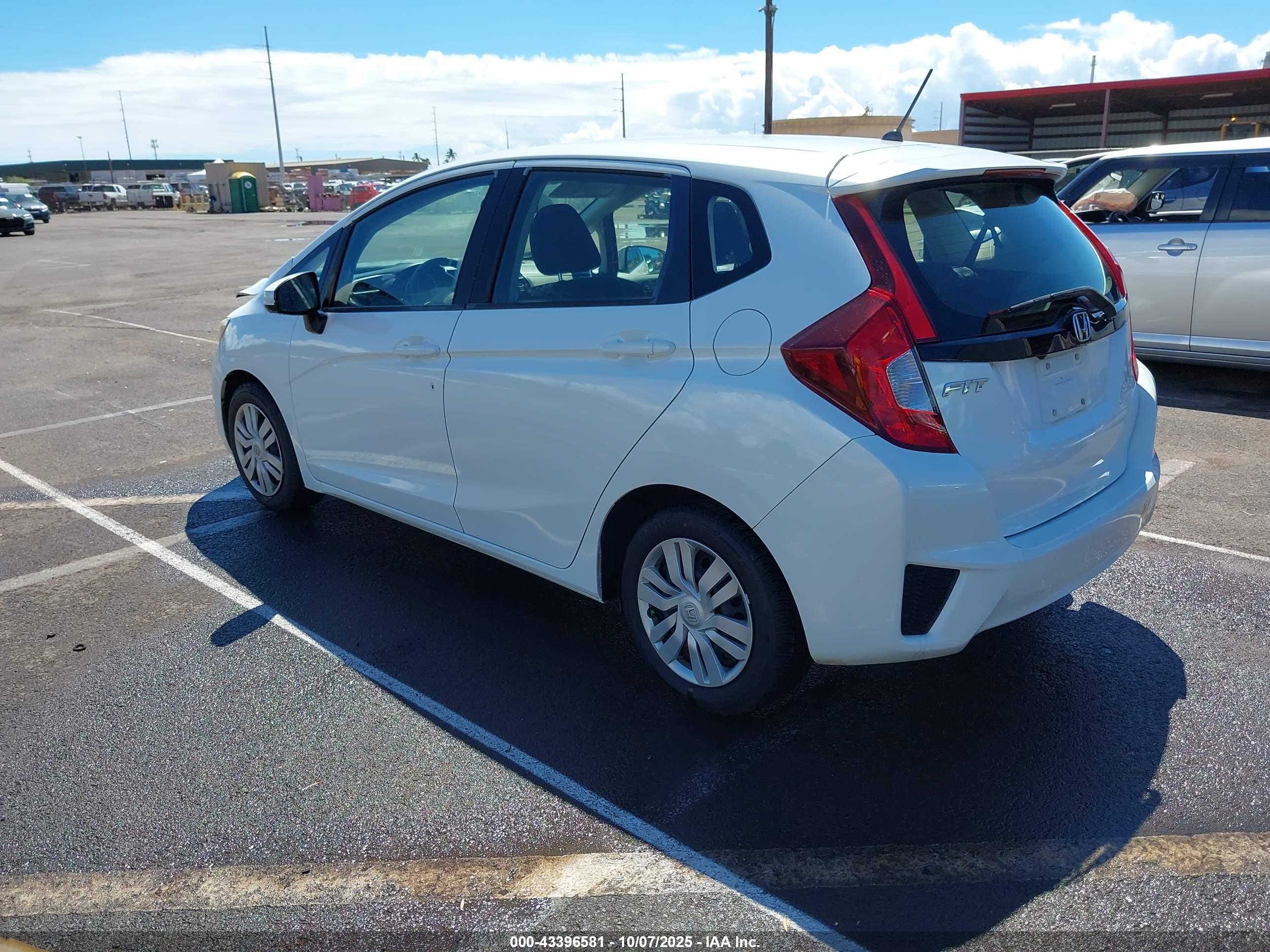 HONDA FIT image 3