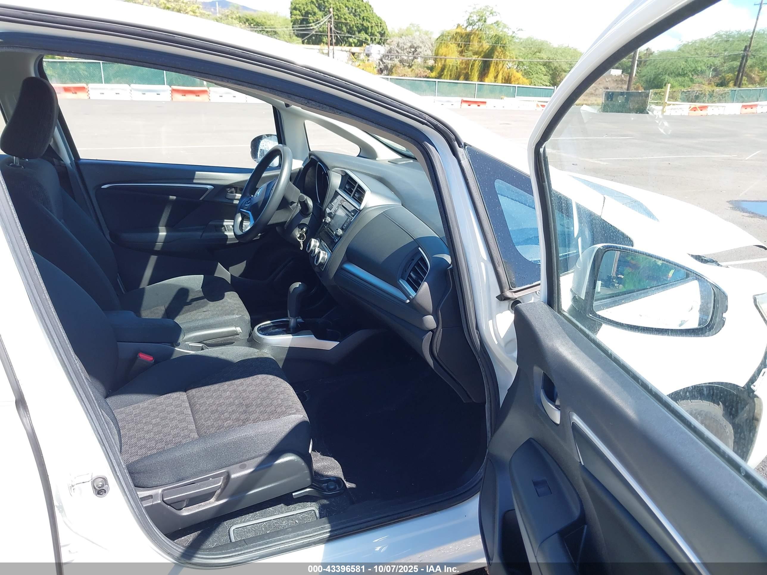 HONDA FIT image 5