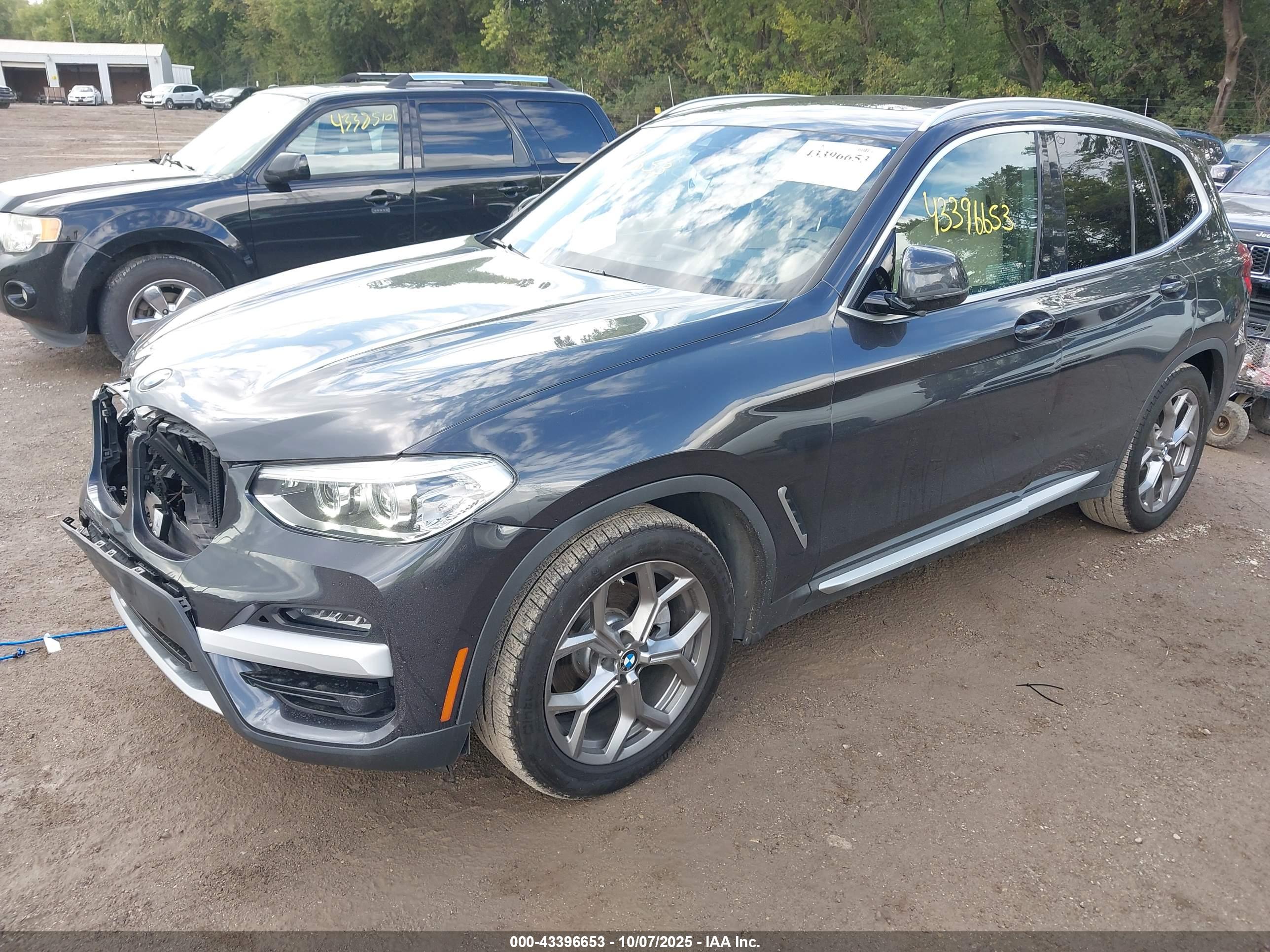 BMW X3 image 2