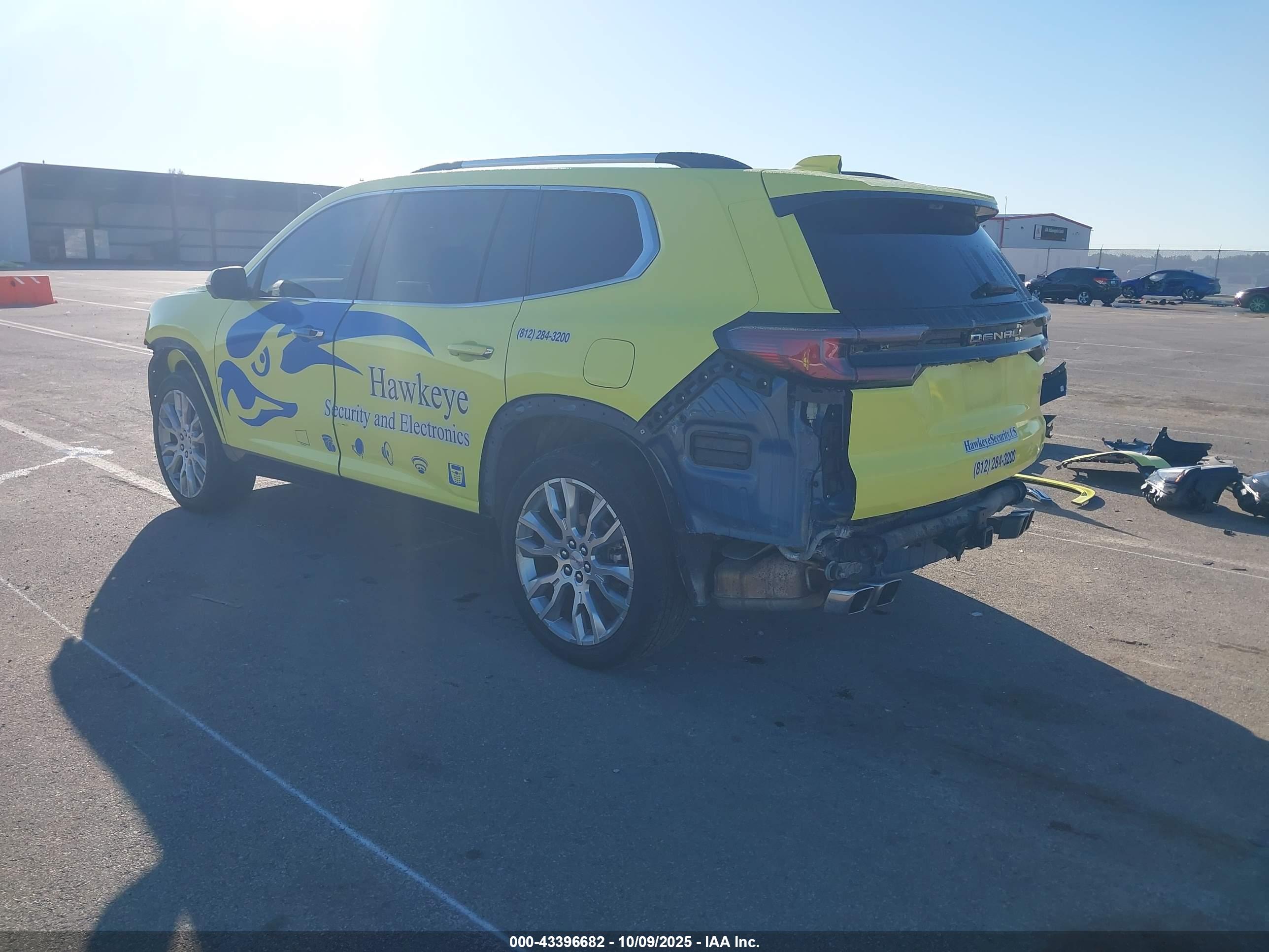 GMC ACADIA image 3
