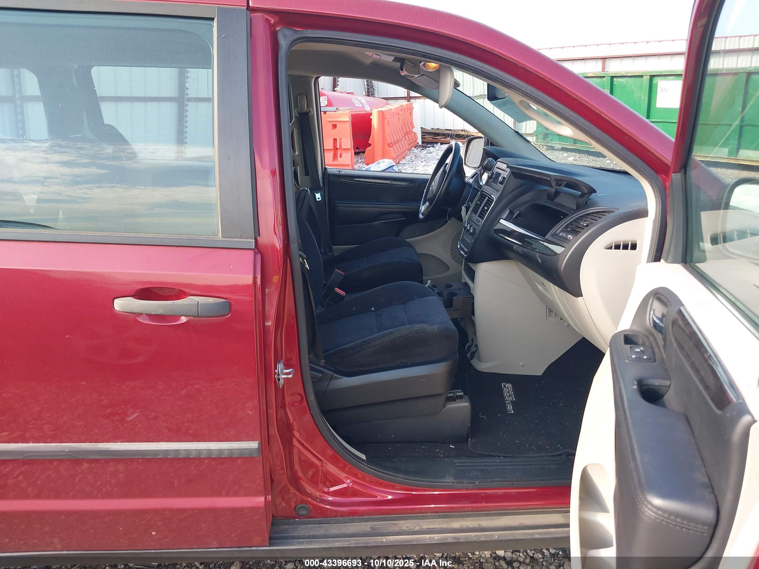 DODGE GRAND image 5