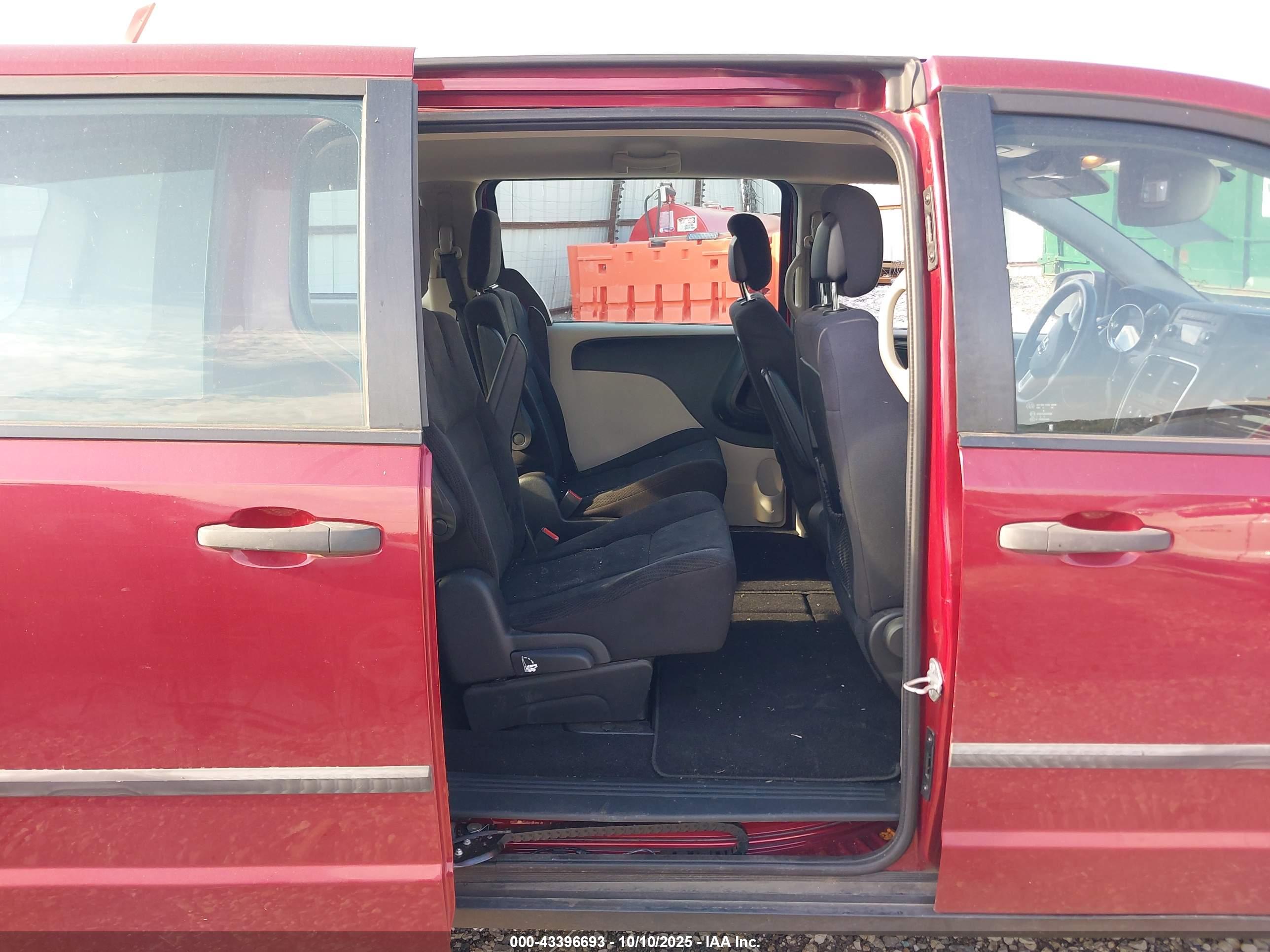 DODGE GRAND image 8