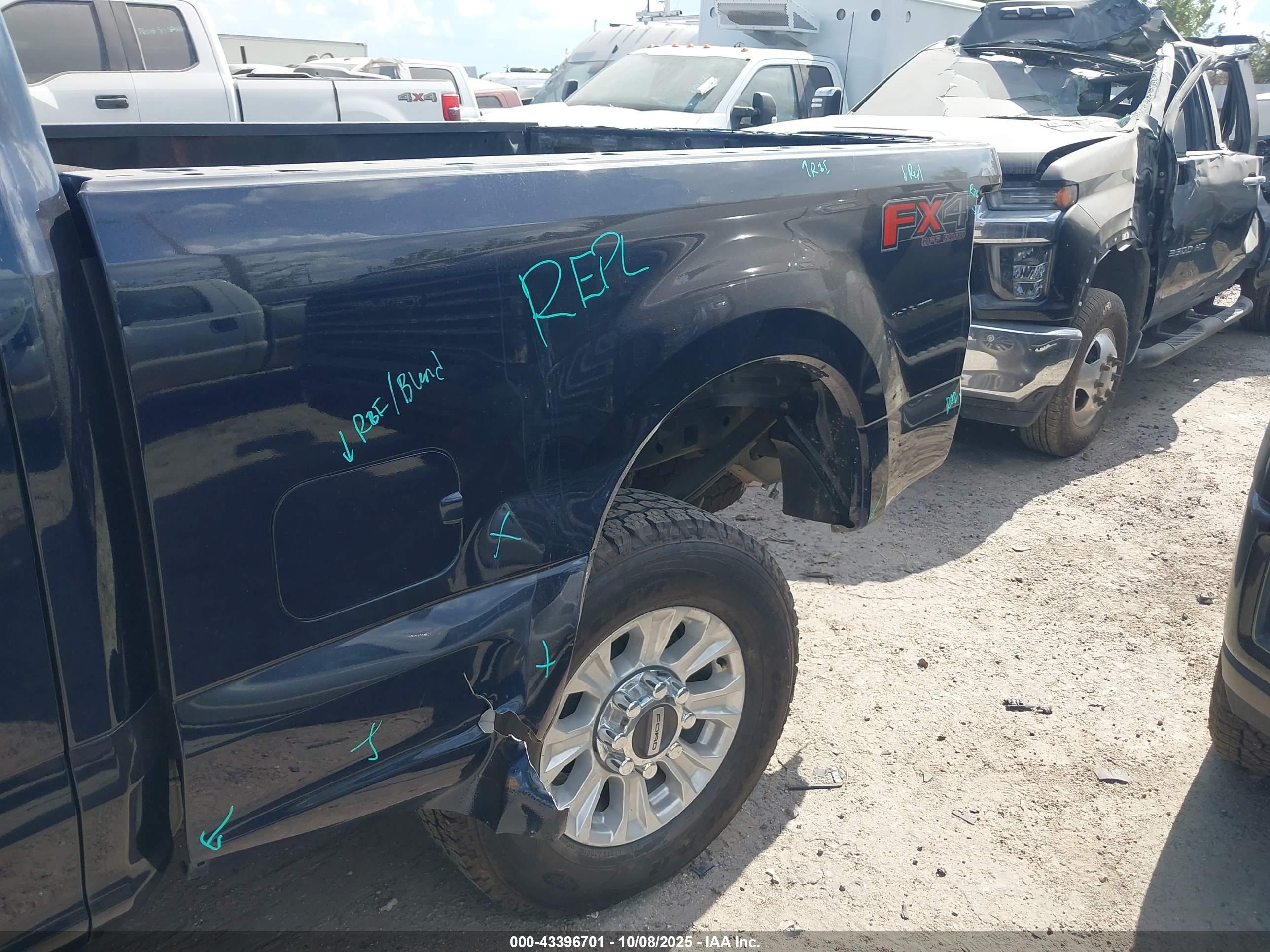 FORD F-250 image 6