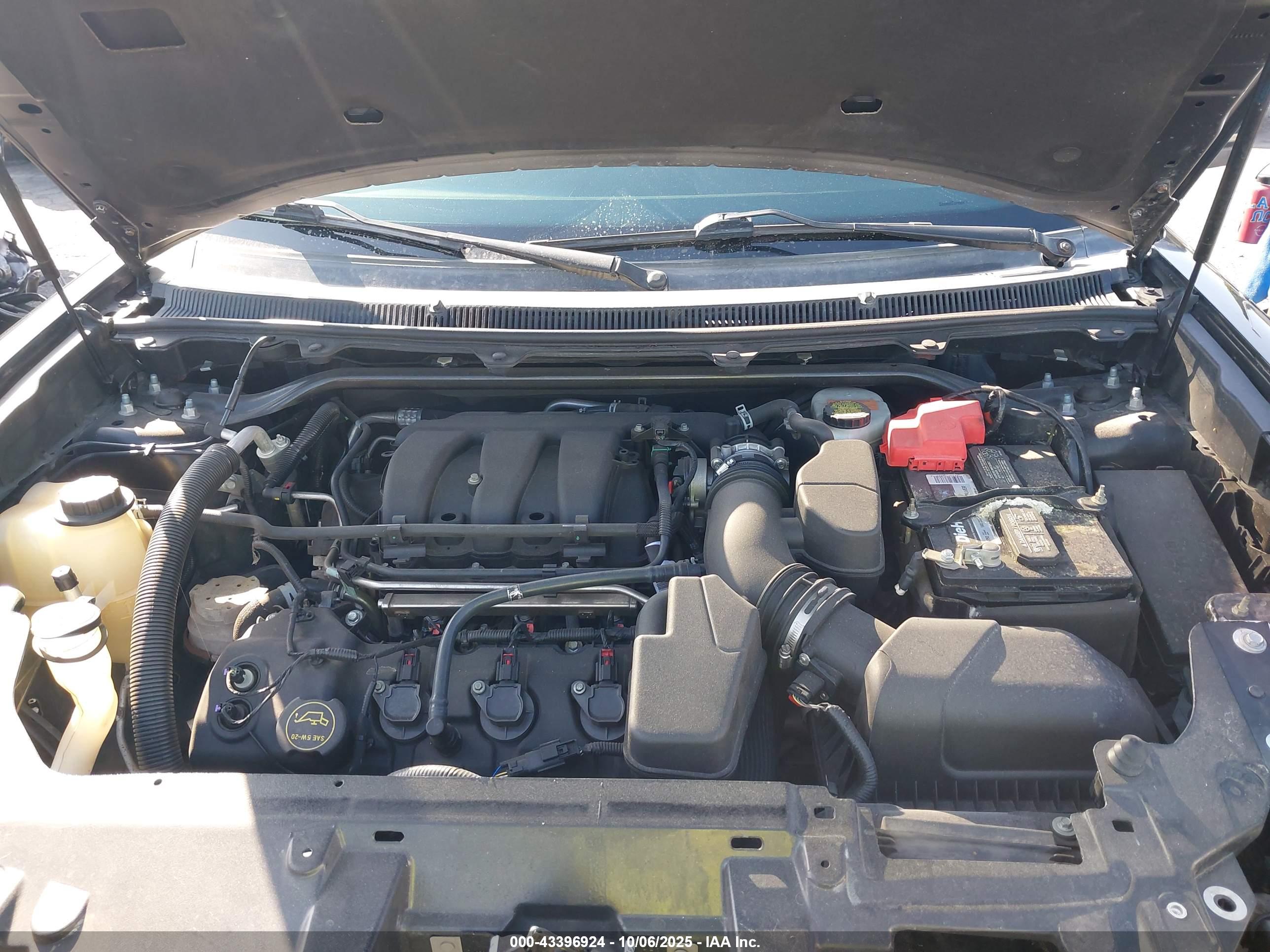 FORD FLEX image 10