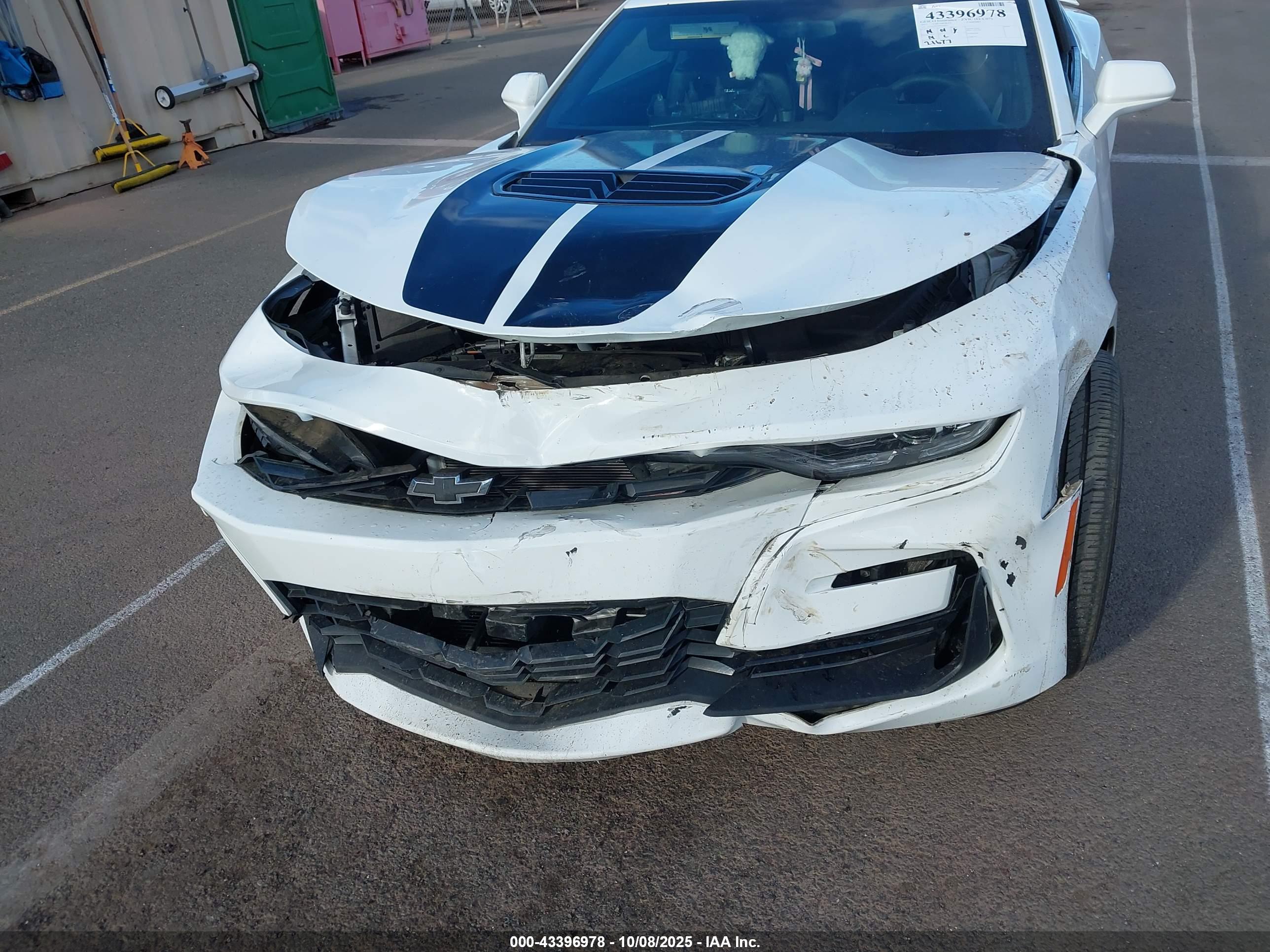 CHEVROLET CAMARO image 6