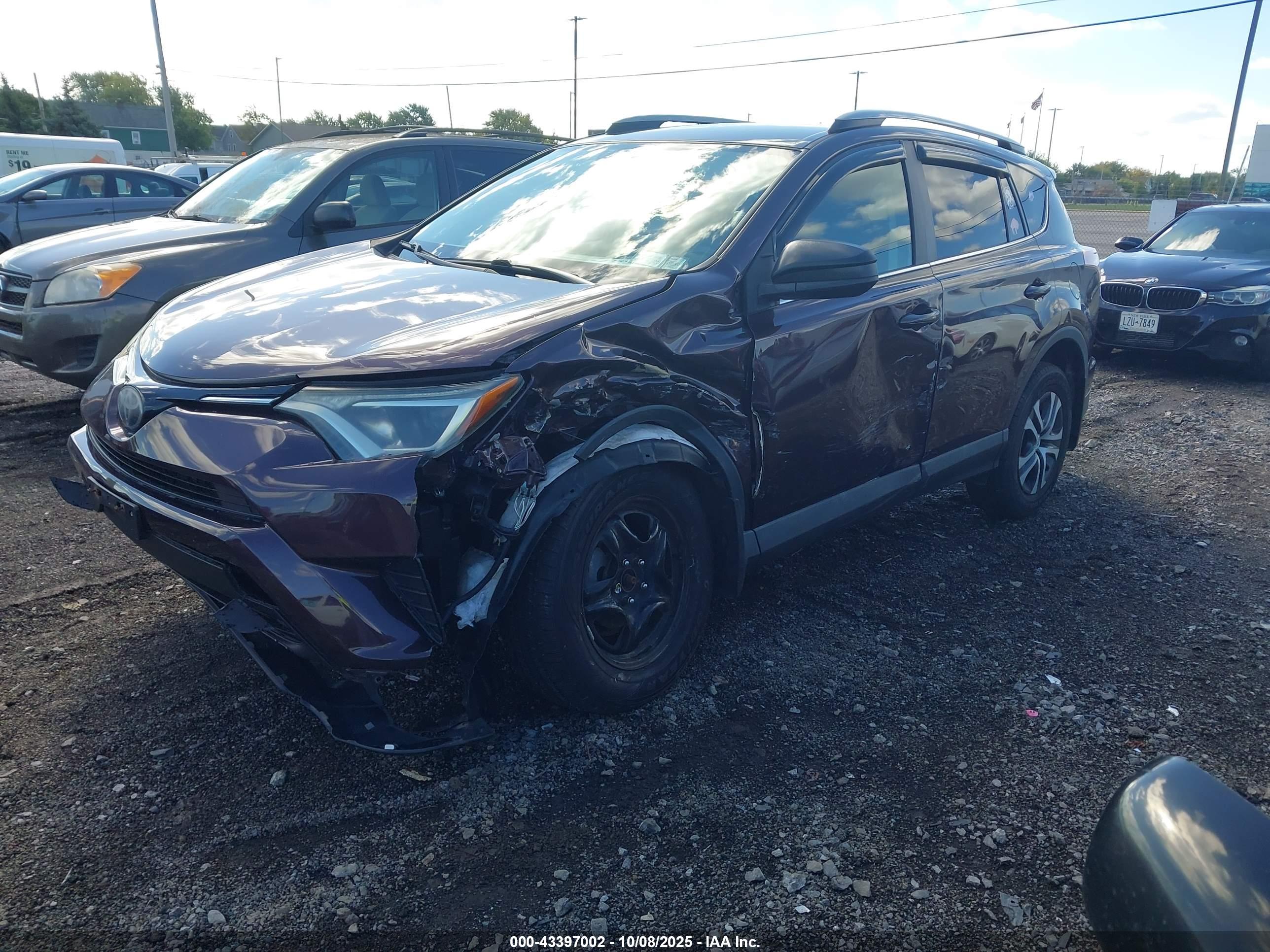 TOYOTA RAV4 image 2