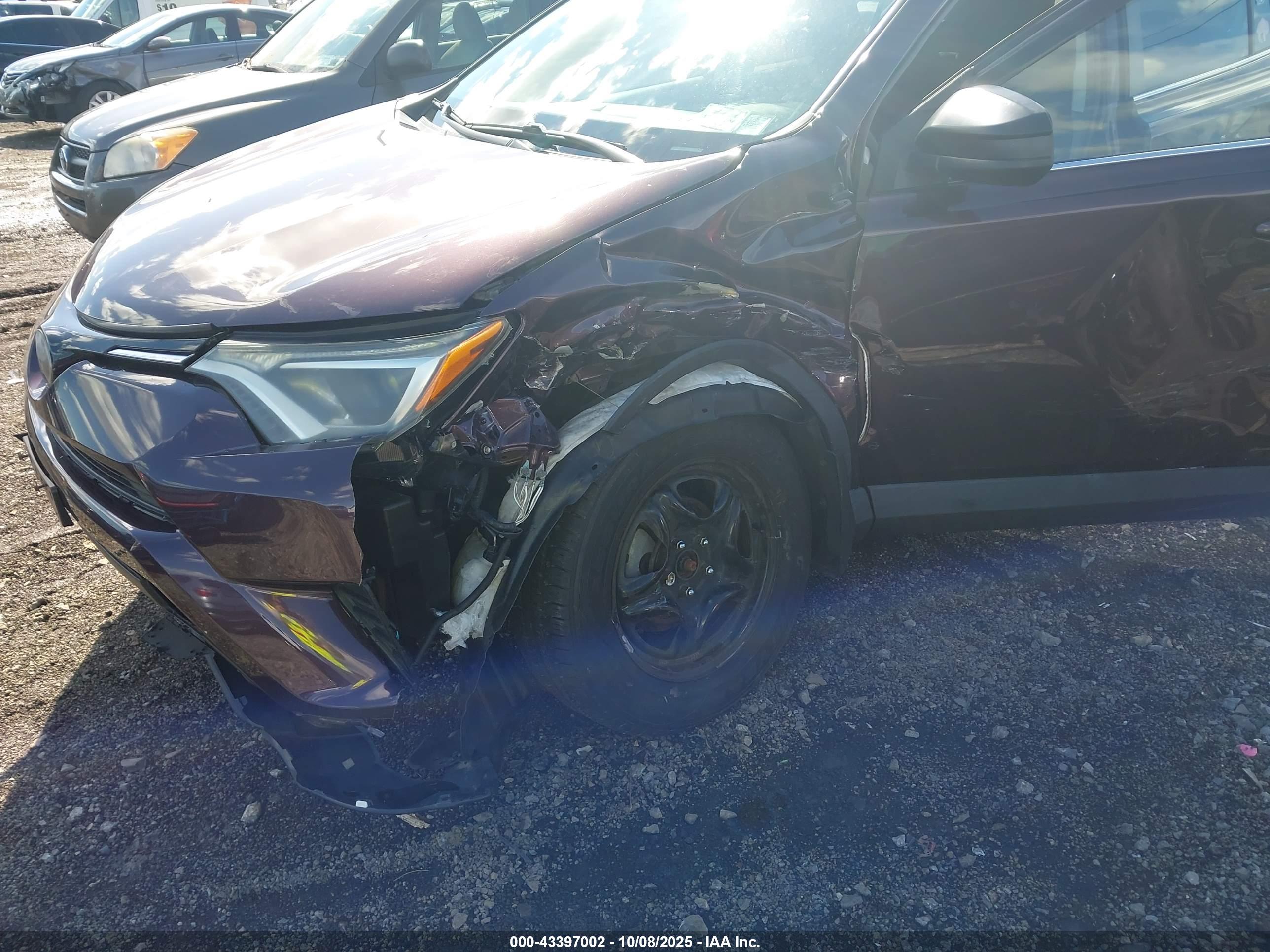 TOYOTA RAV4 image 6