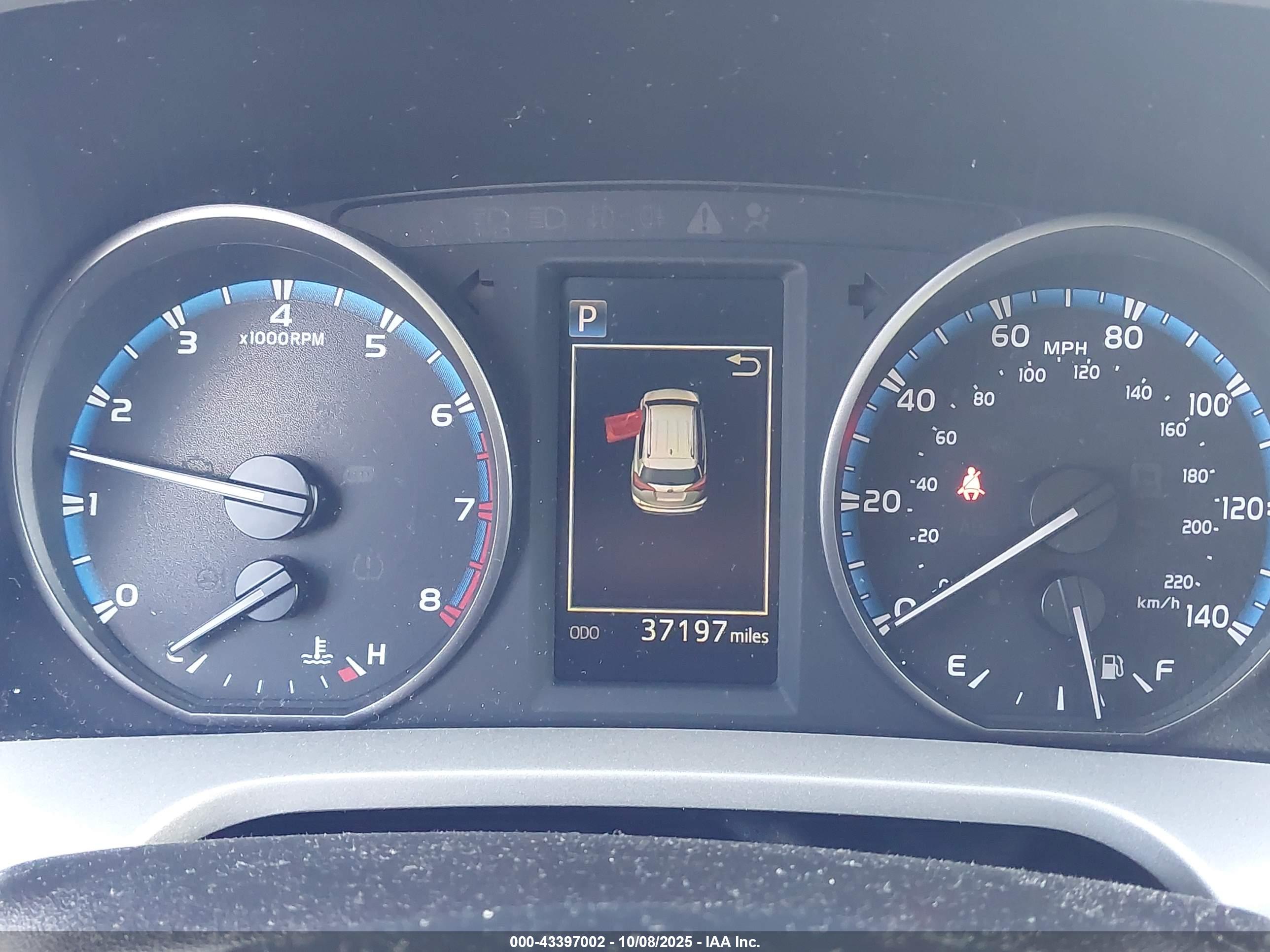 TOYOTA RAV4 image 7