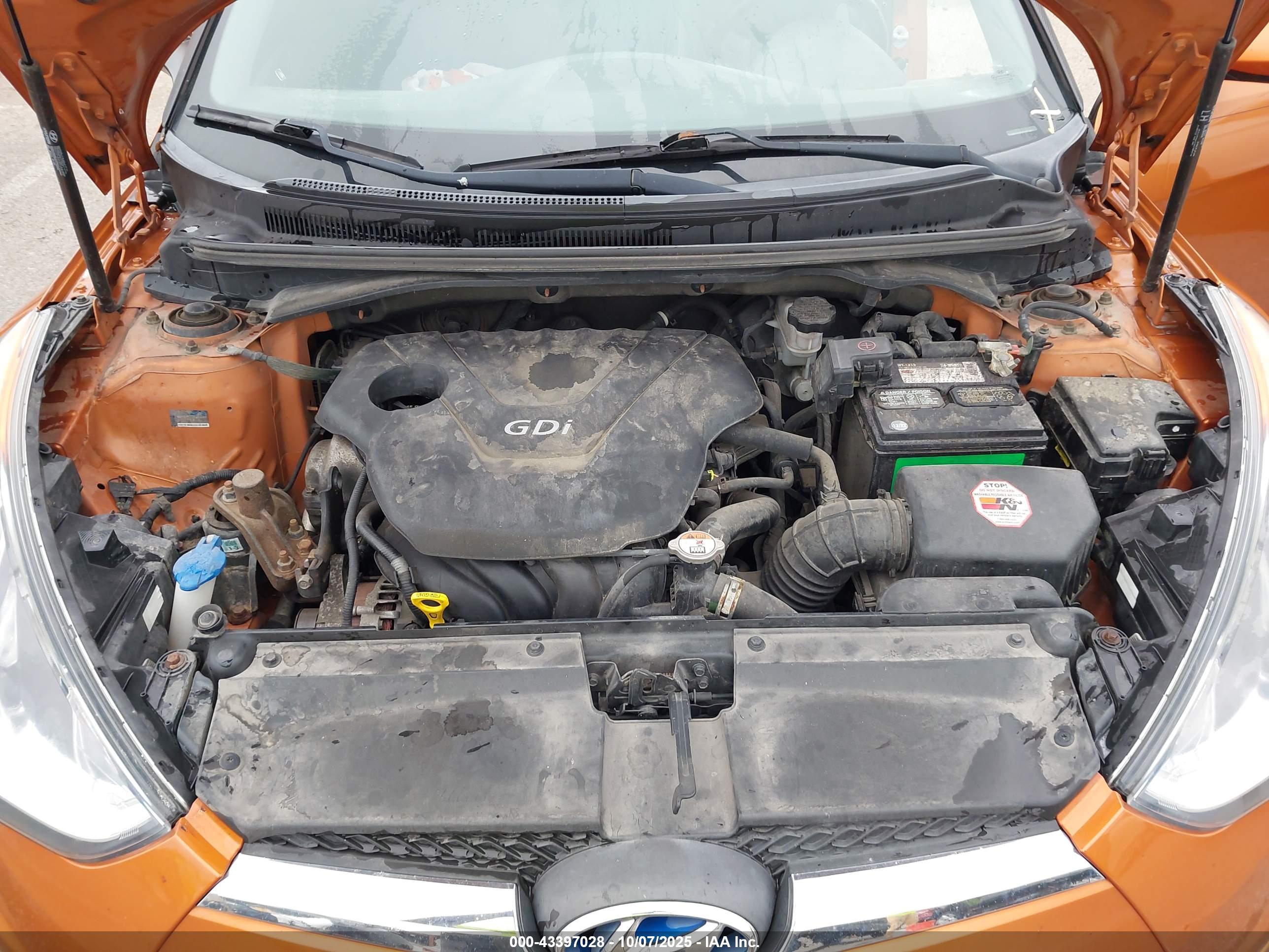 HYUNDAI VELOSTER image 10