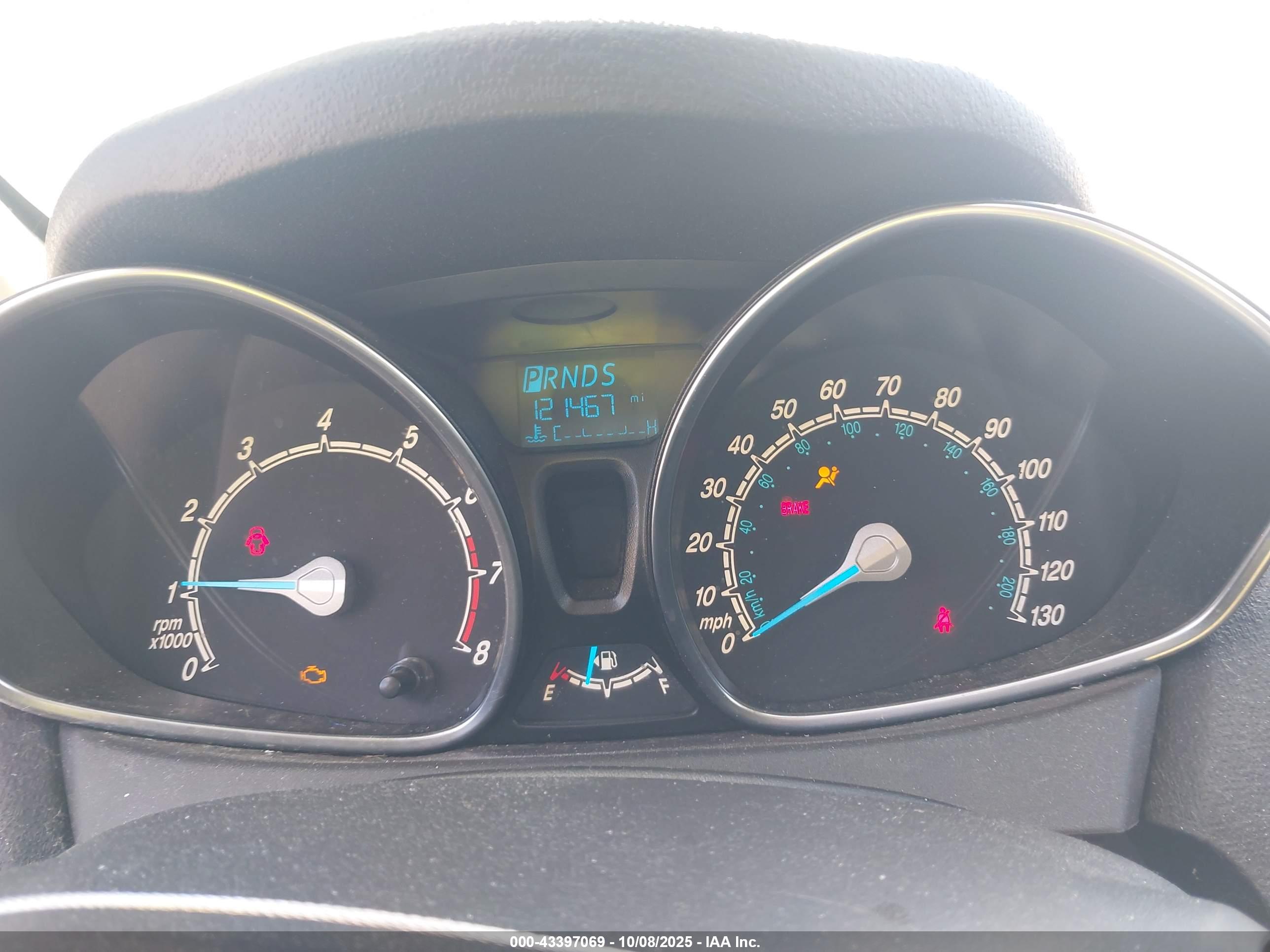 FORD FIESTA image 7
