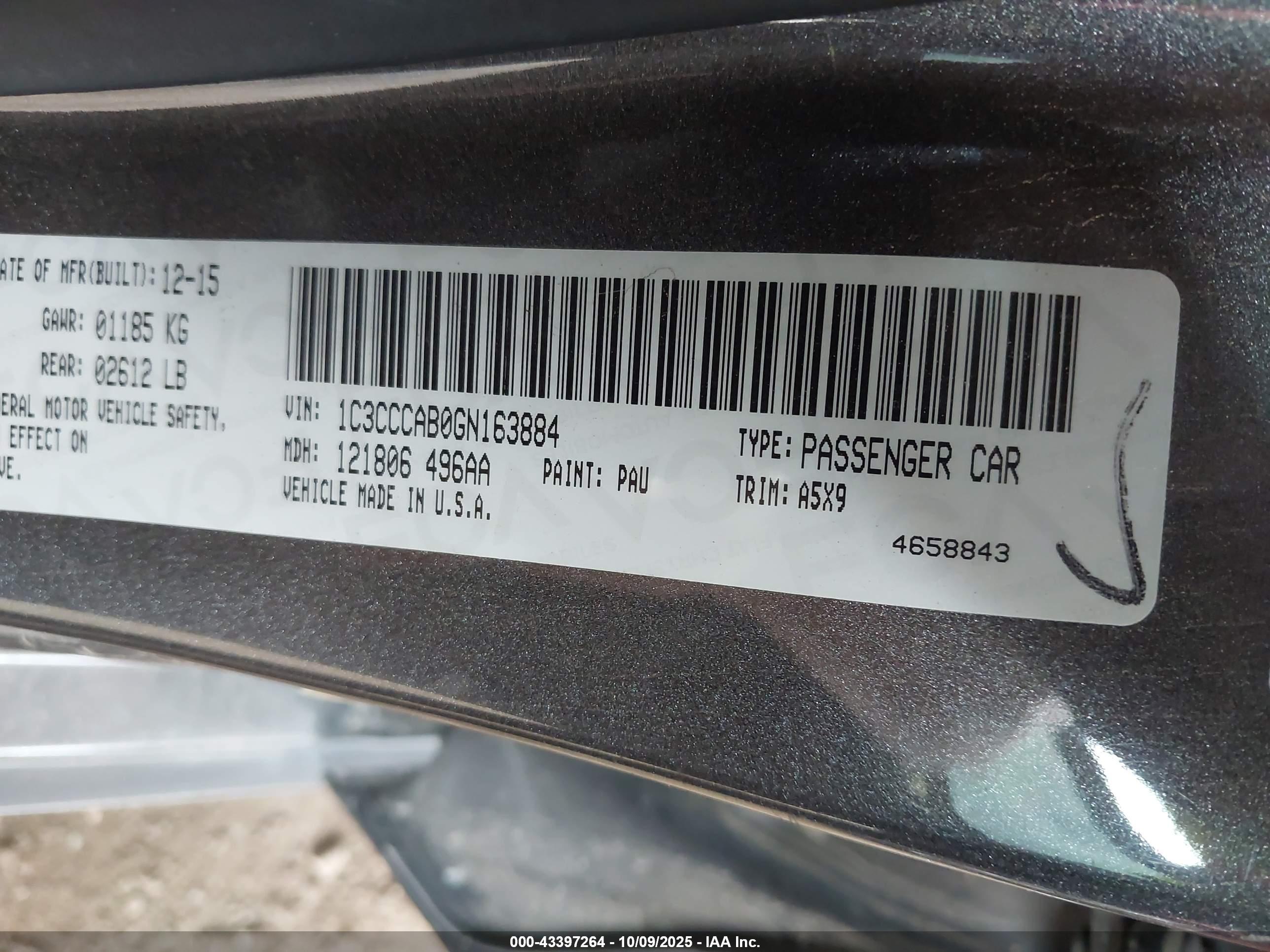 CHRYSLER 200 image 9