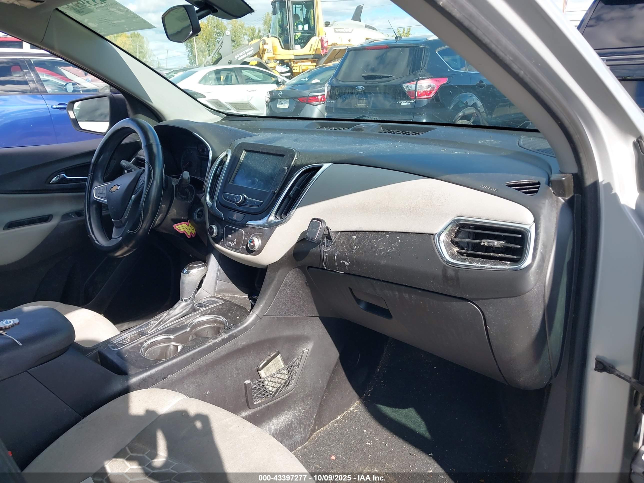 CHEVROLET EQUINOX image 5