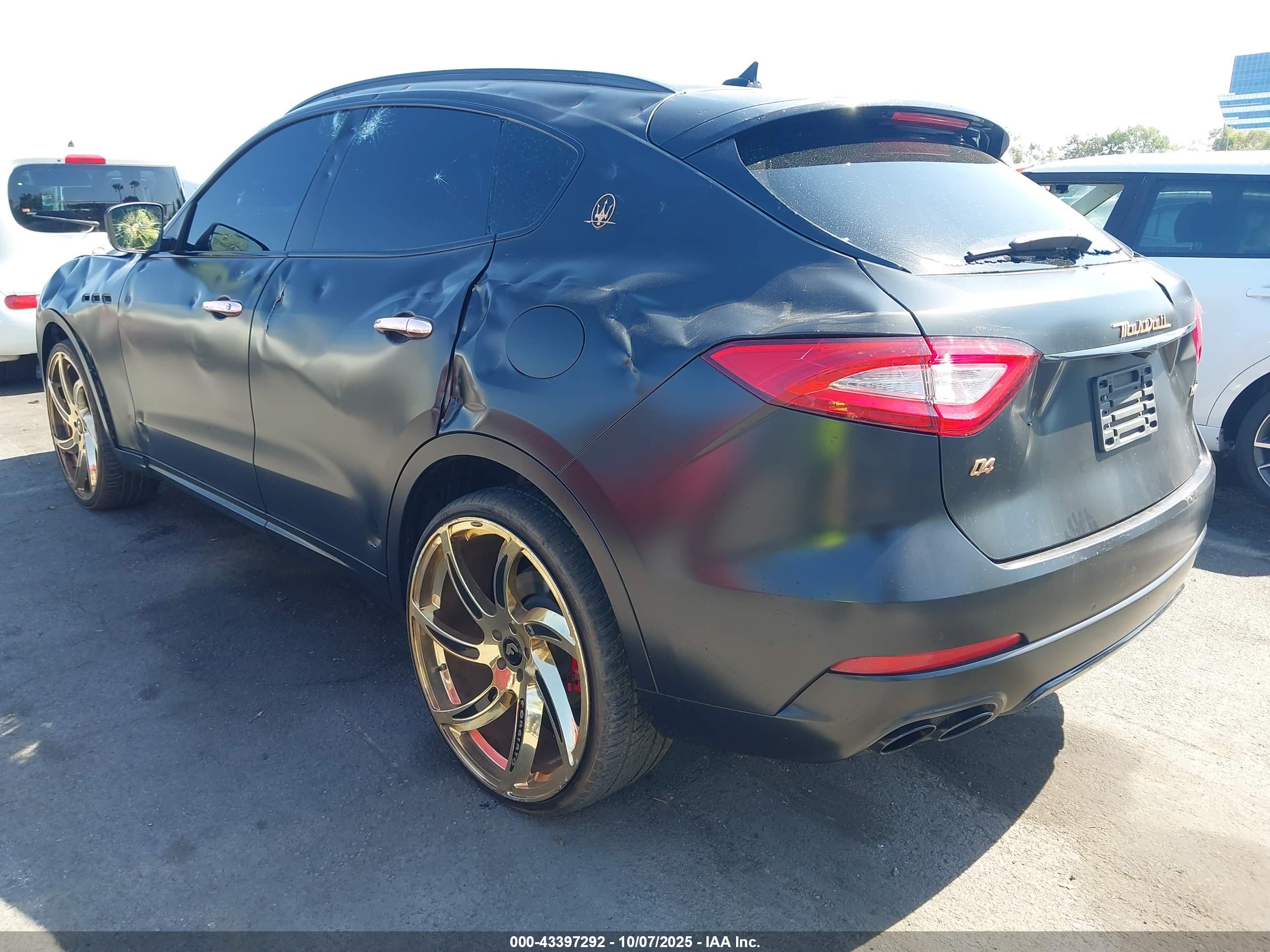 MASERATI LEVANTE image 3