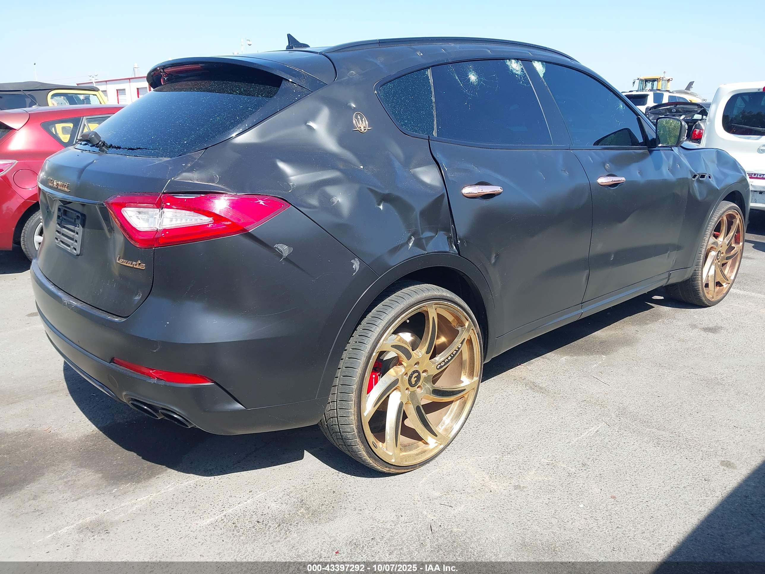 MASERATI LEVANTE image 4