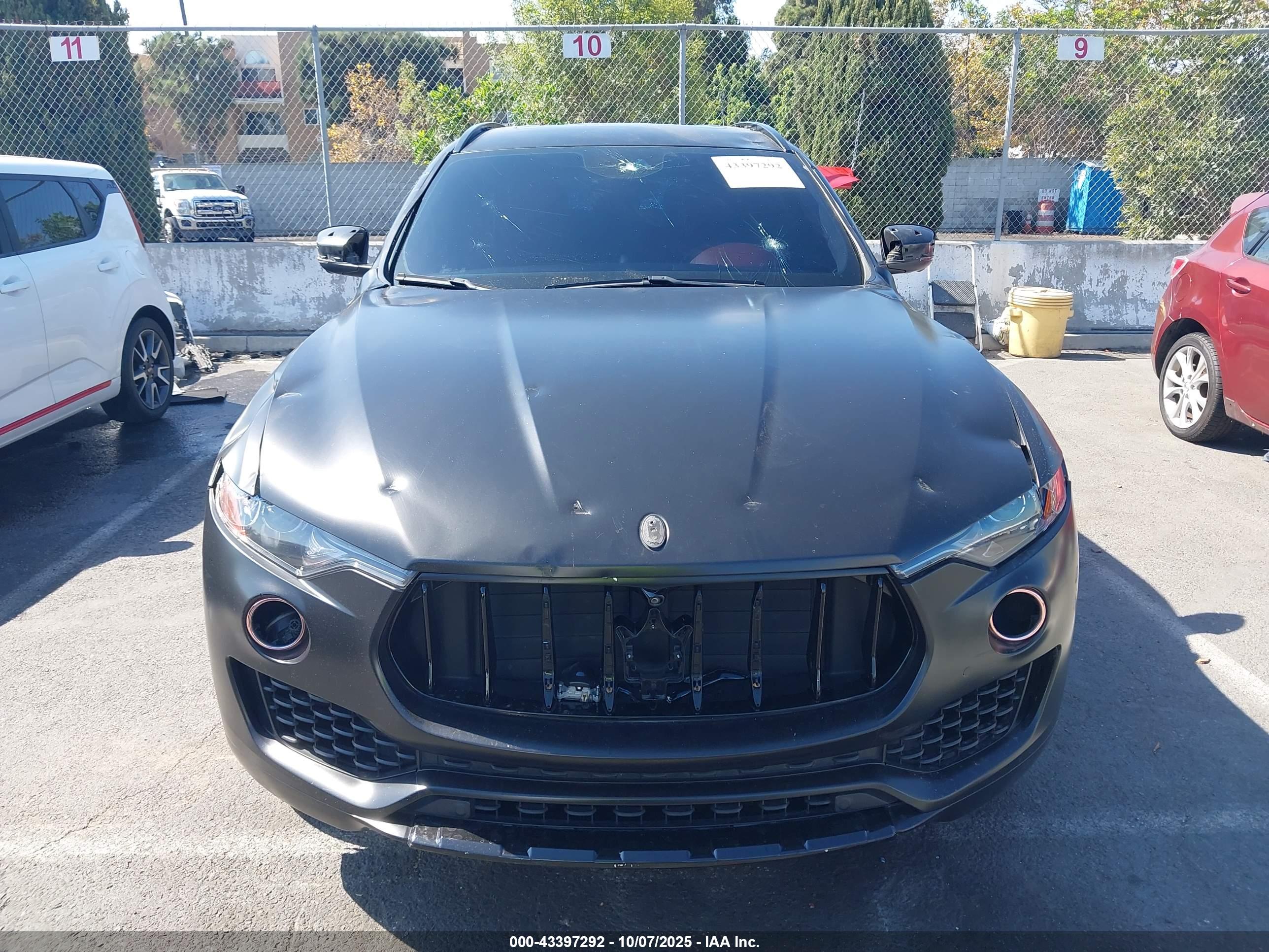 MASERATI LEVANTE image 6