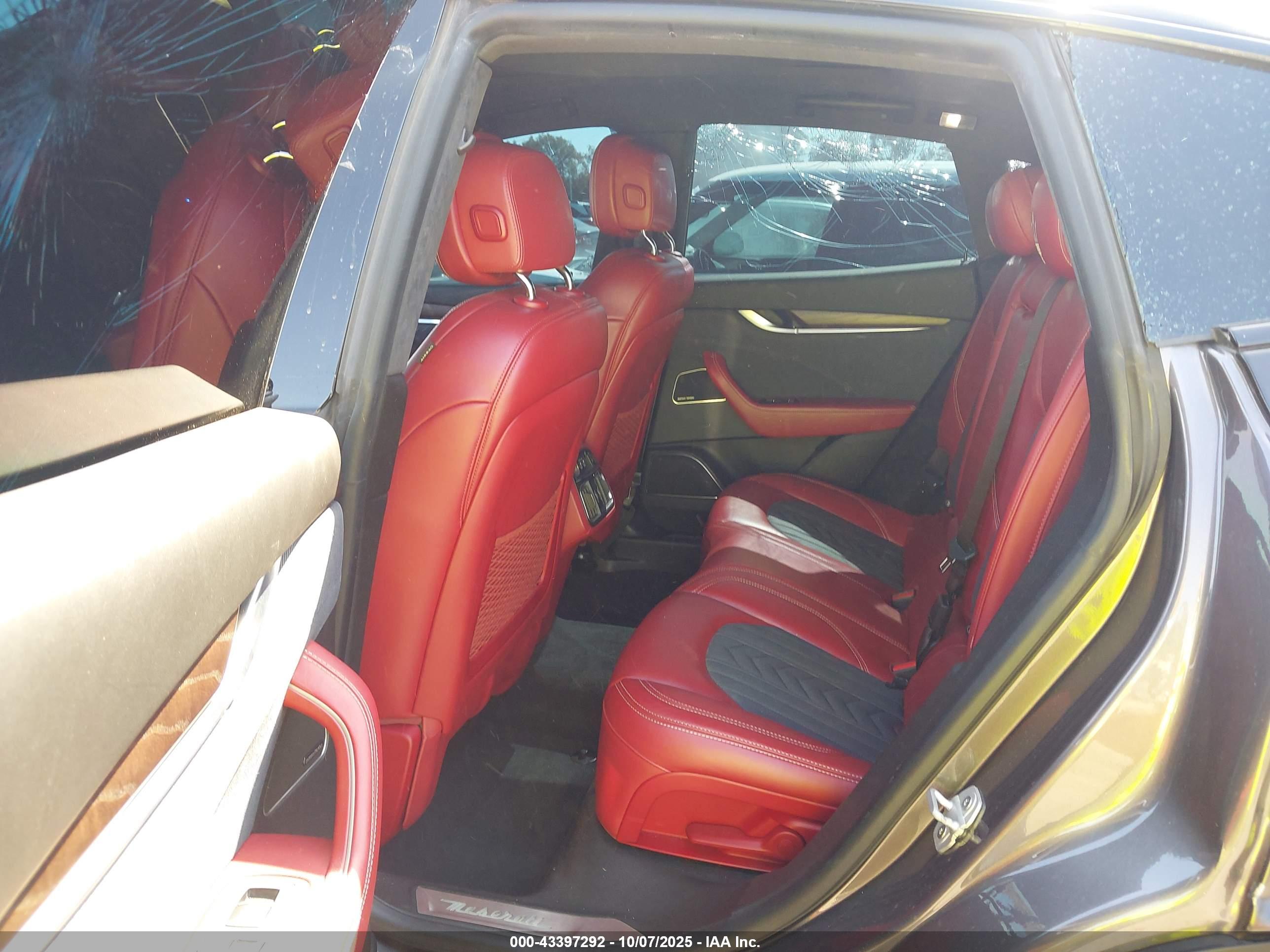 MASERATI LEVANTE image 8