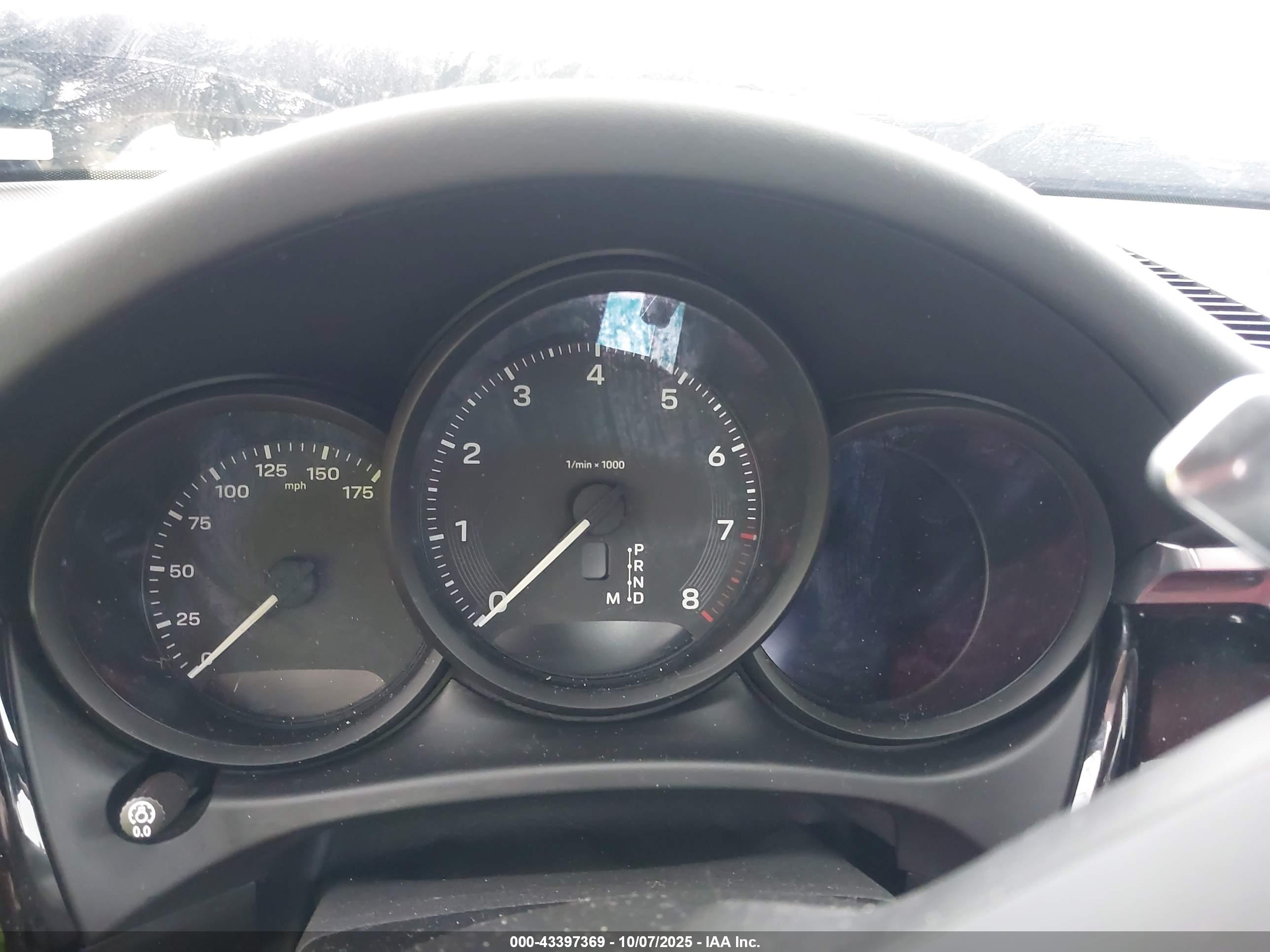 PORSCHE MACAN image 7