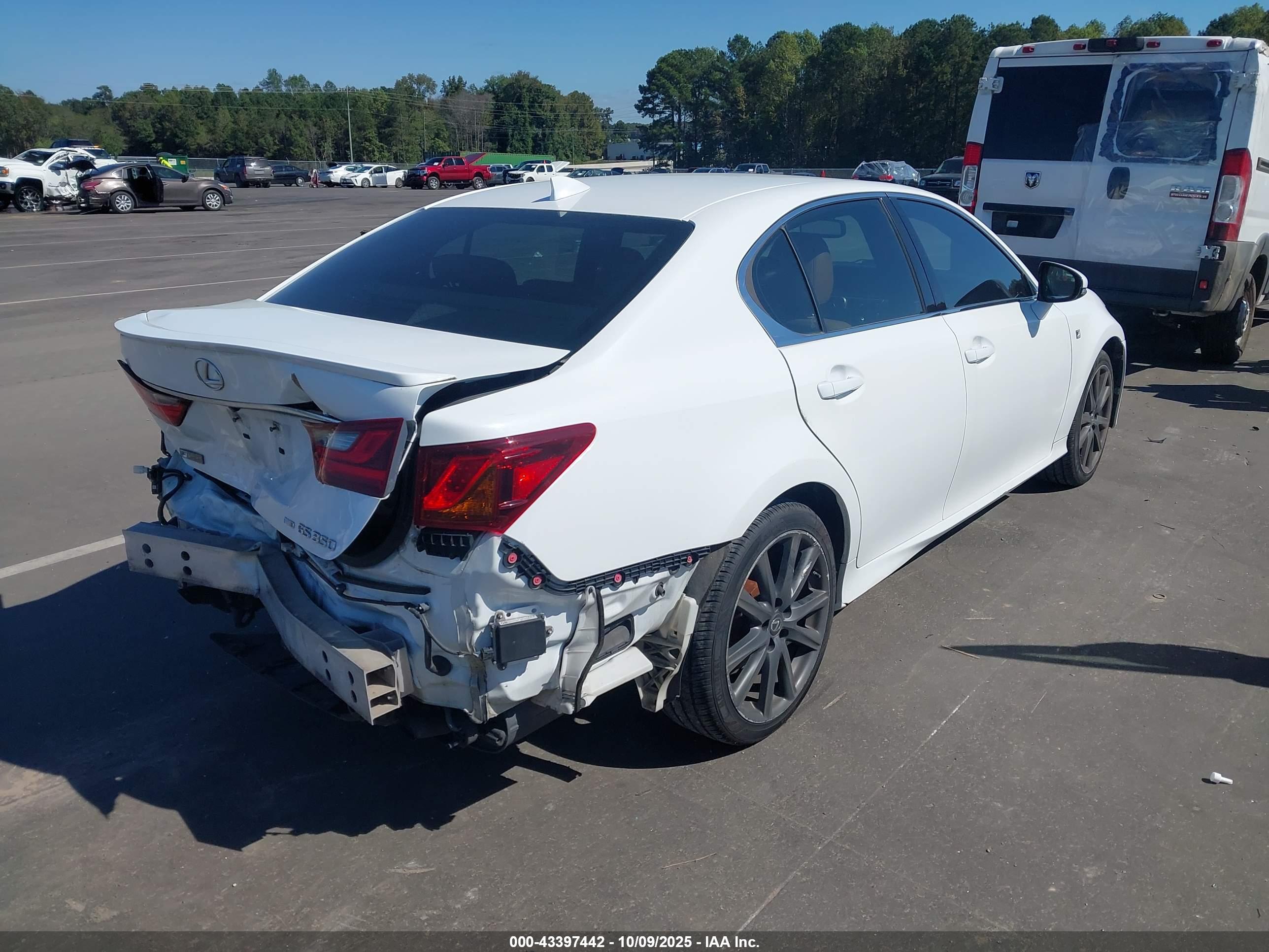 LEXUS GS image 4