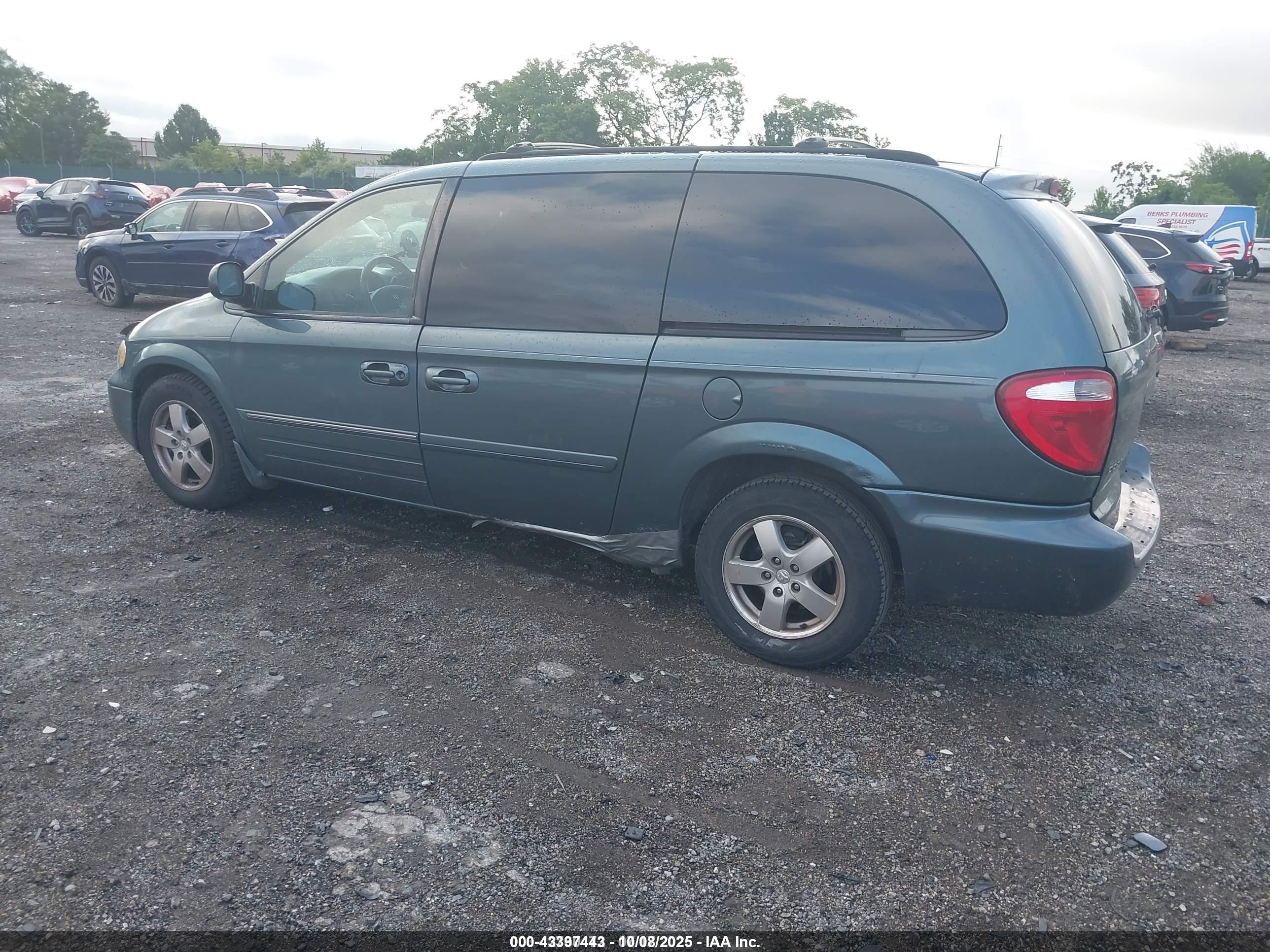 DODGE GRAND image 3