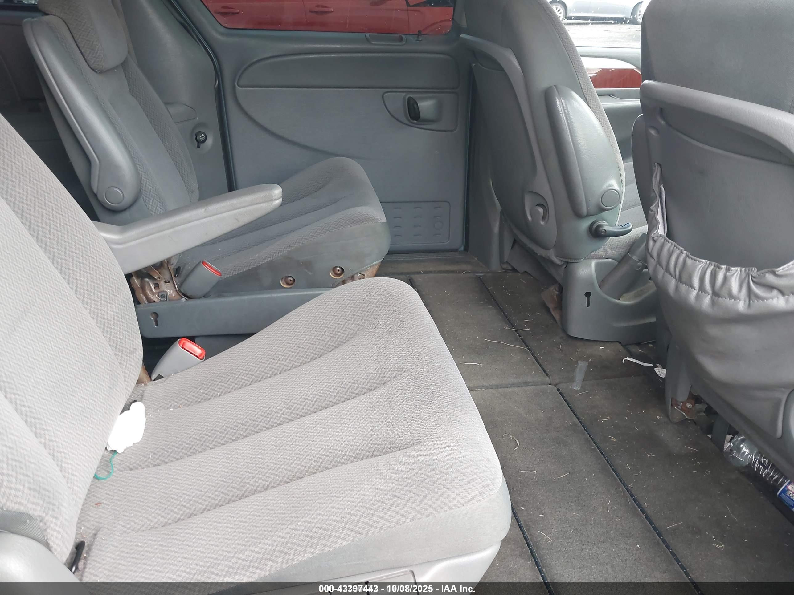 DODGE GRAND image 8